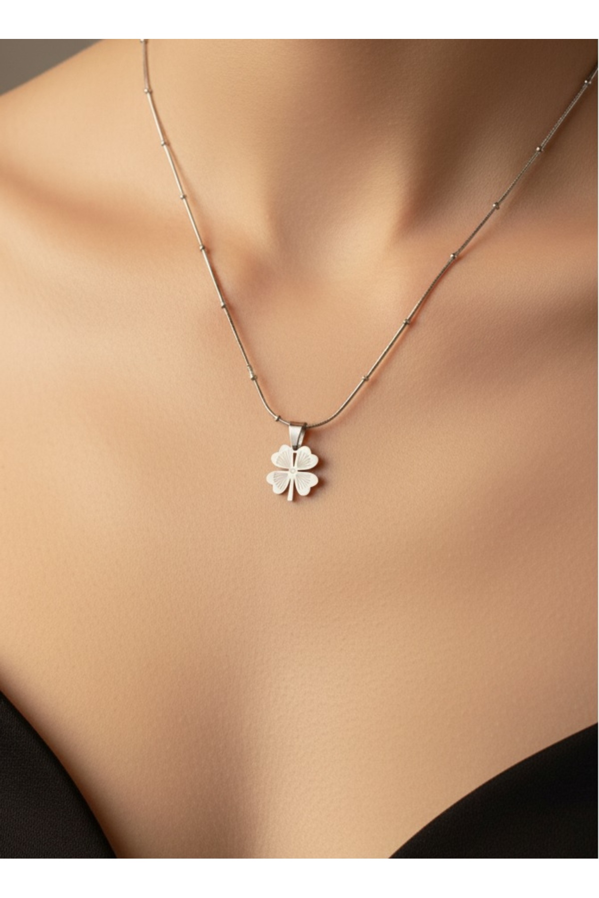 Yonca Çelik Kolye
