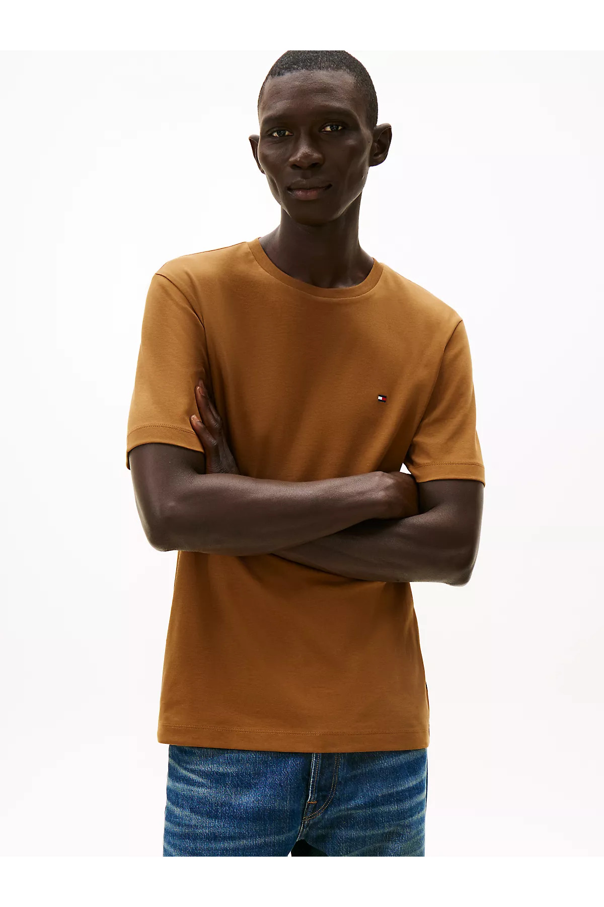 تامی هیلفیگر تی‌شرت مردانه یقه گرد نخی آستین کوتاه قهوه‌ای MW0MW37508-GWP