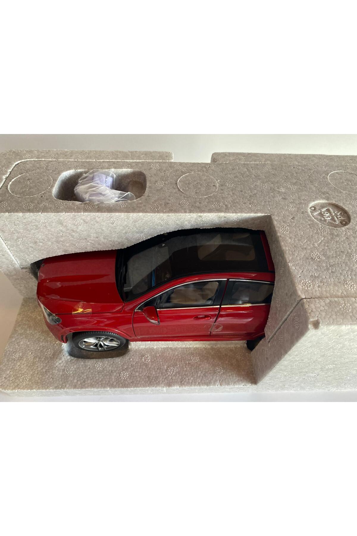 Mercedes Benz GLE Coupe - 1:18 Ölçek-i Scale Üretici - Model Araç