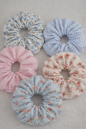 SEZİNİN TAKI DÜKKANI 5 li karışık desenli pamuklu kumaş kadın lastikli toka