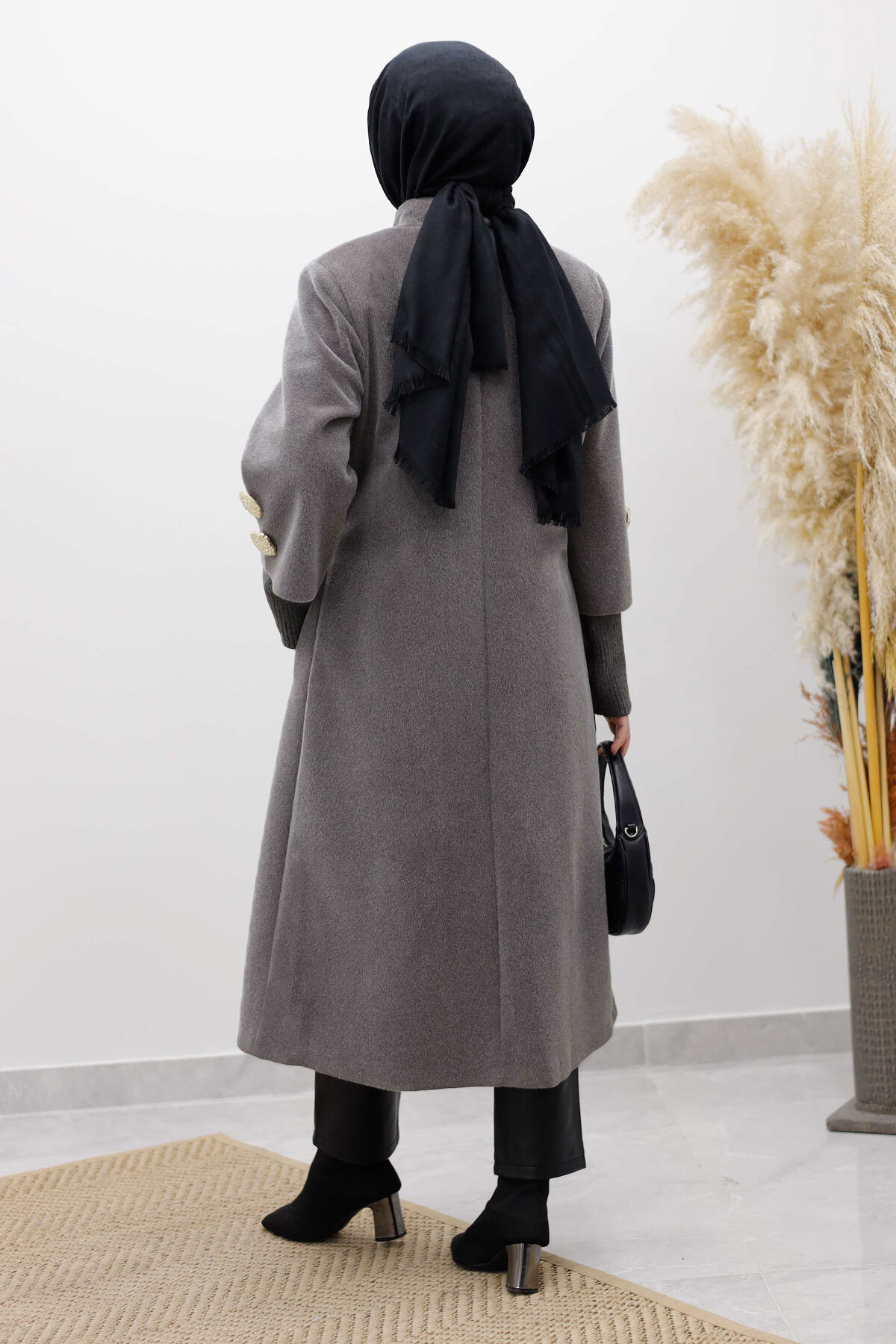 Tesettür Dünyası  Kol Ucu Triko Detaylı Angora Fox Kaban TSD250246 Açık Gri - Görsel 6