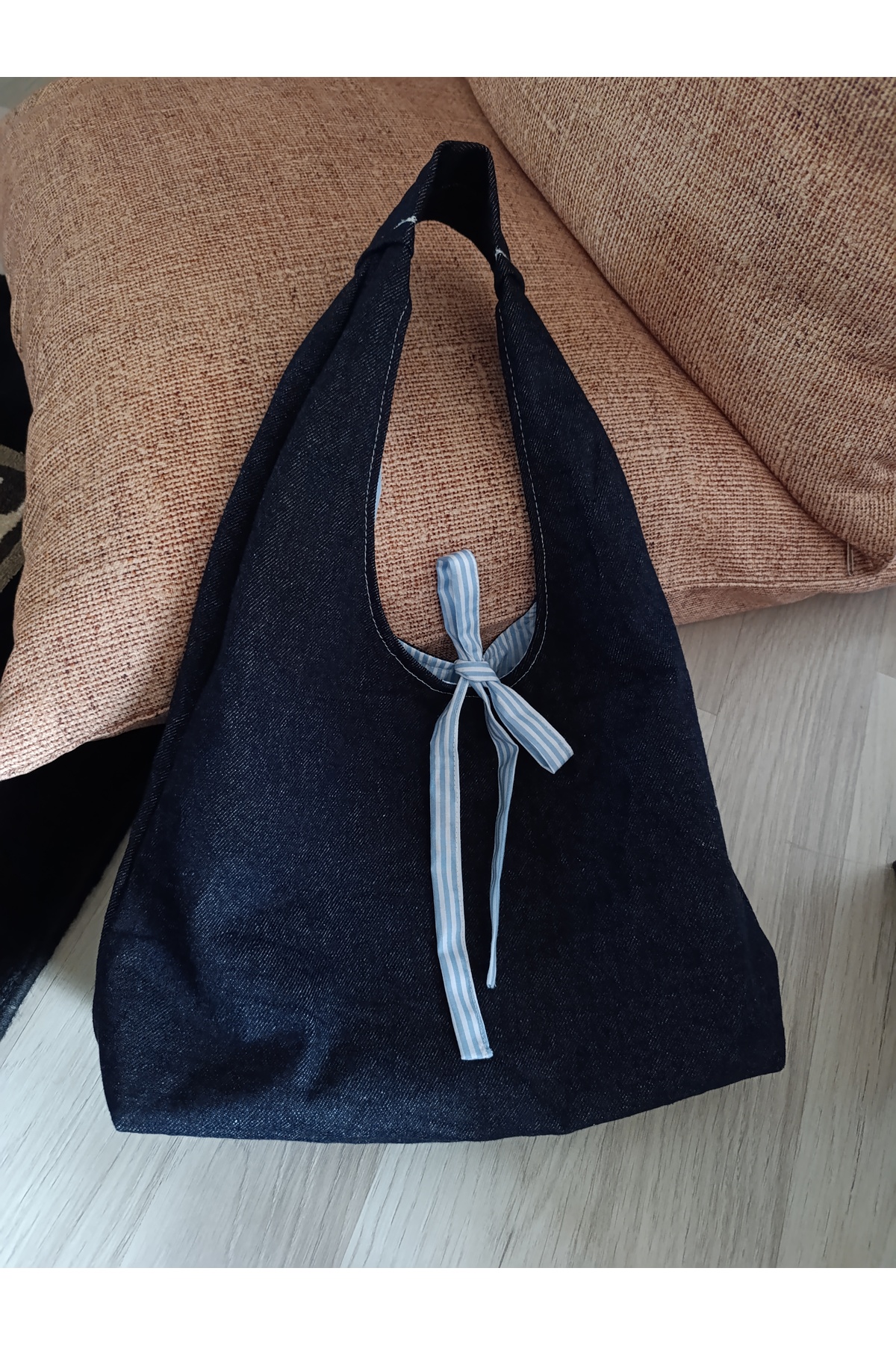 ÖZLEM HANDMADE LACİVERT KOT HOBO KOL ÇANTASI
