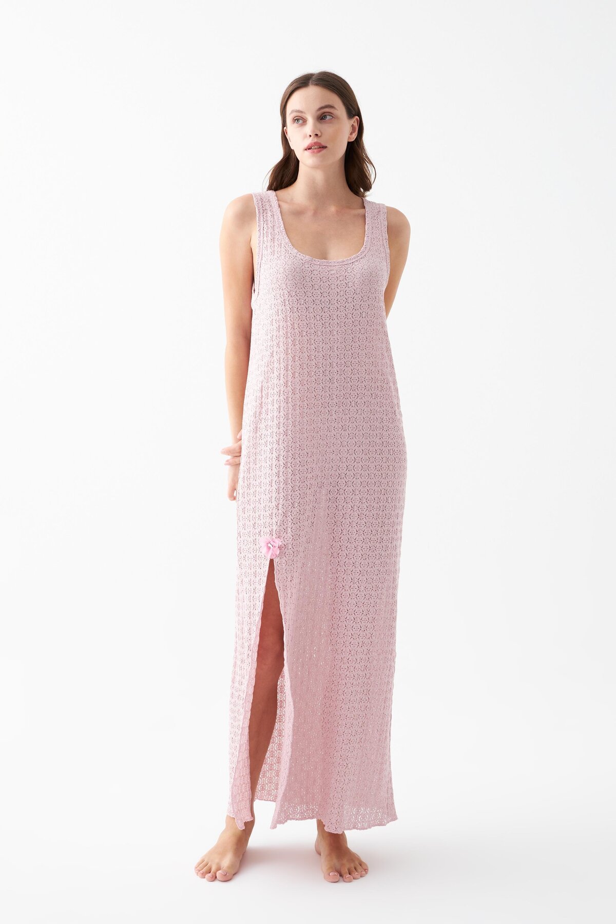 Akbeniz Kadın Pembe Dantel Dokulu Yırtmaçlı Uzun Gecelik