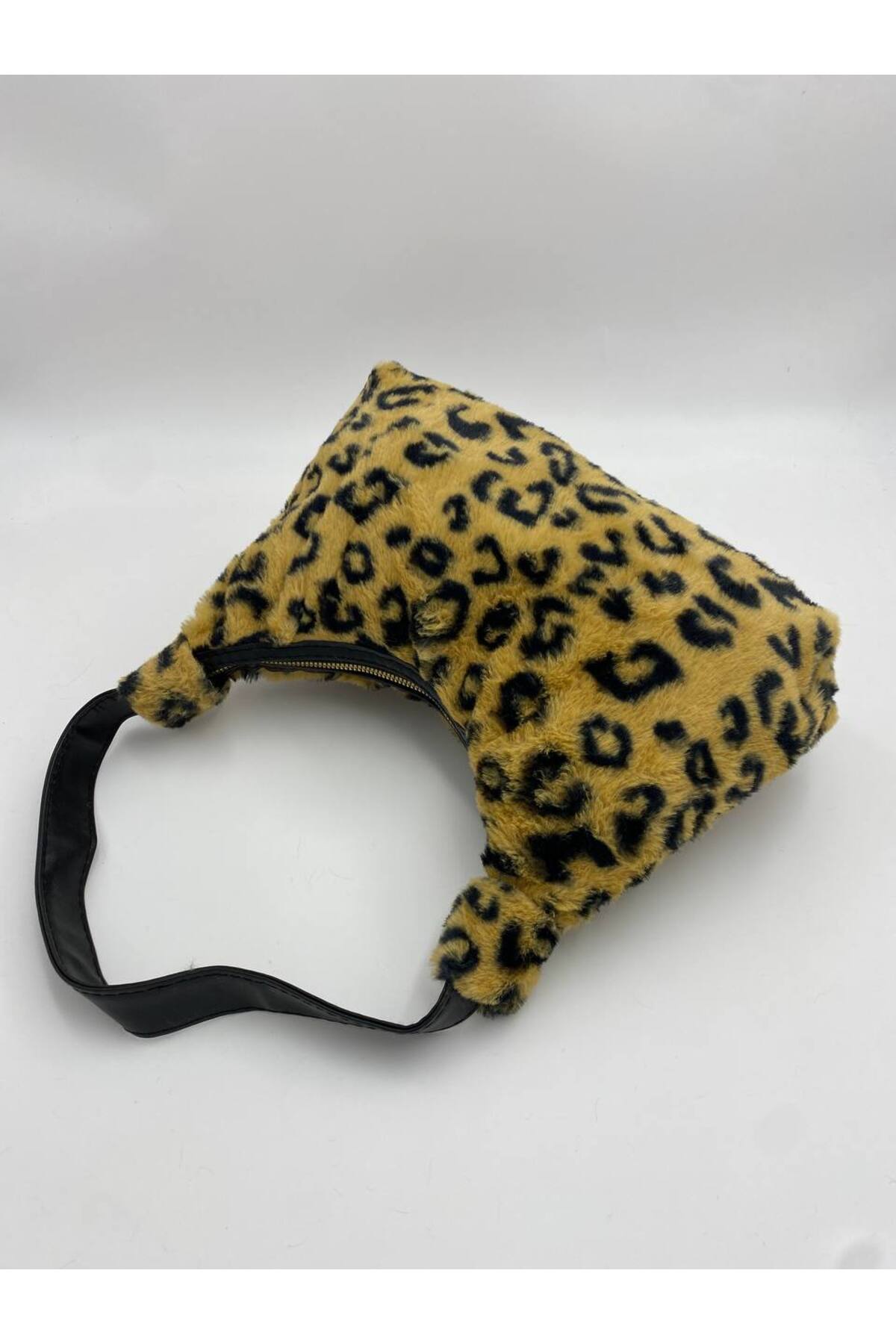 Leopar Desenli LEYDİ Peluş El ve Omuz Baget Kadın Çantası görünüm 4