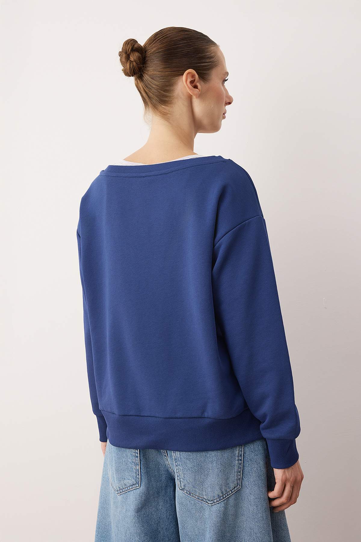 Trendyolmilla  Teen Lacivert 2'li Düşük Omuzlu Örme Sweatshirt TWOAW26SW00149 - Görsel 5