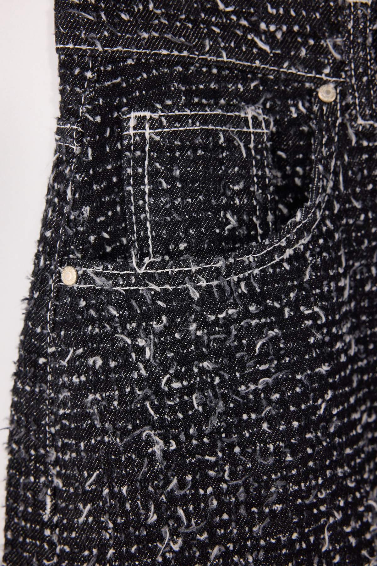 Trendyolmilla  Siyah Dokulu Kumaş Yüksek Bel %100 Pamuk Barrel Jeans TWOSS26JE00057 - Görsel 8