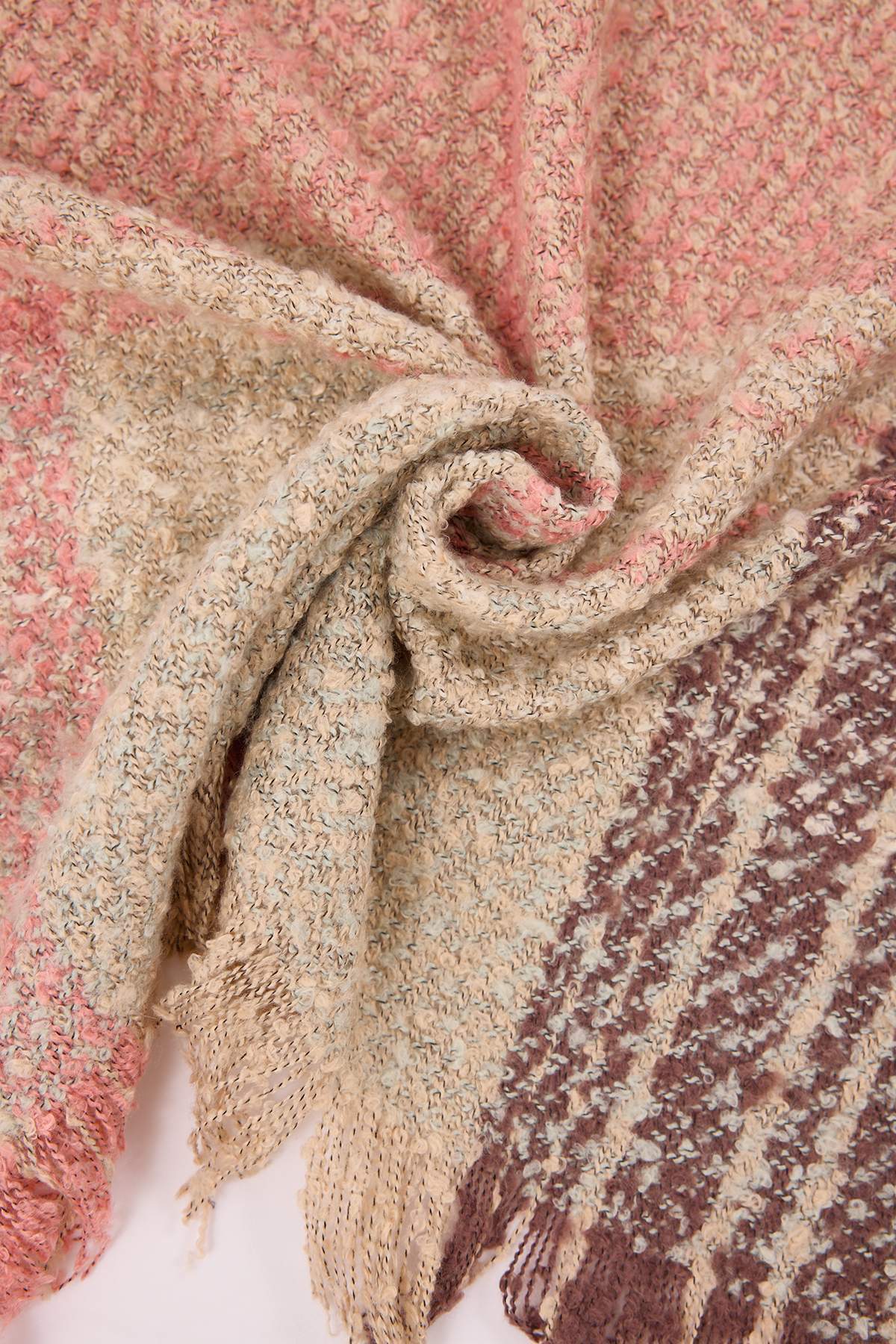 trendyolmilla-womens-navy-blue-geometric-scar