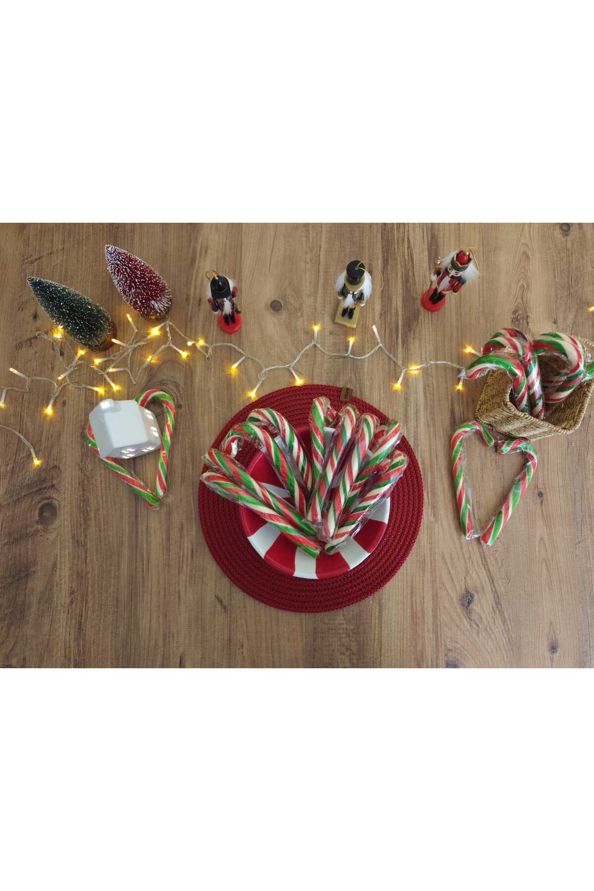 HASEL Baston Şekeri 20 ADET YEŞİL-KIRMIZI-BEYAZ ŞERİTLİ (YILBAŞI, HEDİYELİK, KERMES, 35 GRAM)