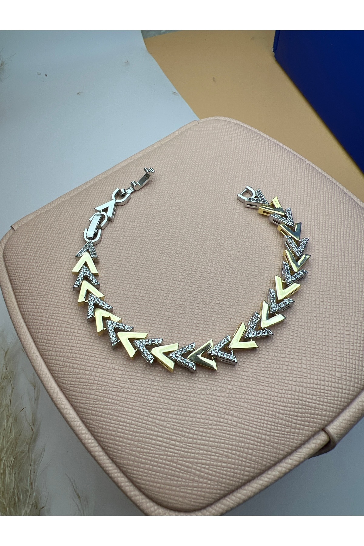 SoftGamzBtk Standart ÇİFT RENKLİ VİP KALİTE V KESİM TAŞLI BİLEKLİK klasik XUPİNG KALİTESİNDEN