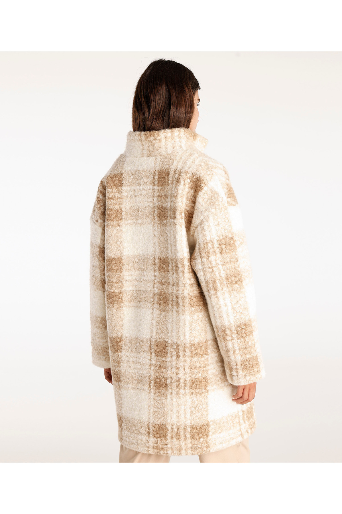 Yargıcı  Beli Lastikli Çıtçıtlı Palto - Görsel 4