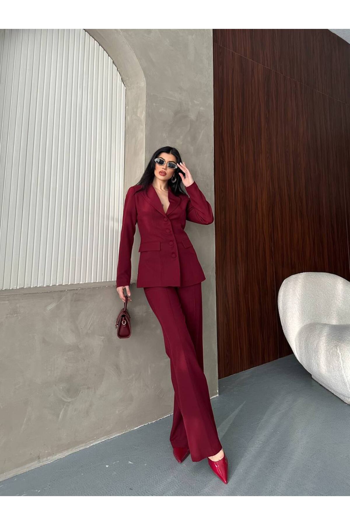 Ensemble veste et pantalon bordeaux pour femme à 4 boutons - Görsel 5