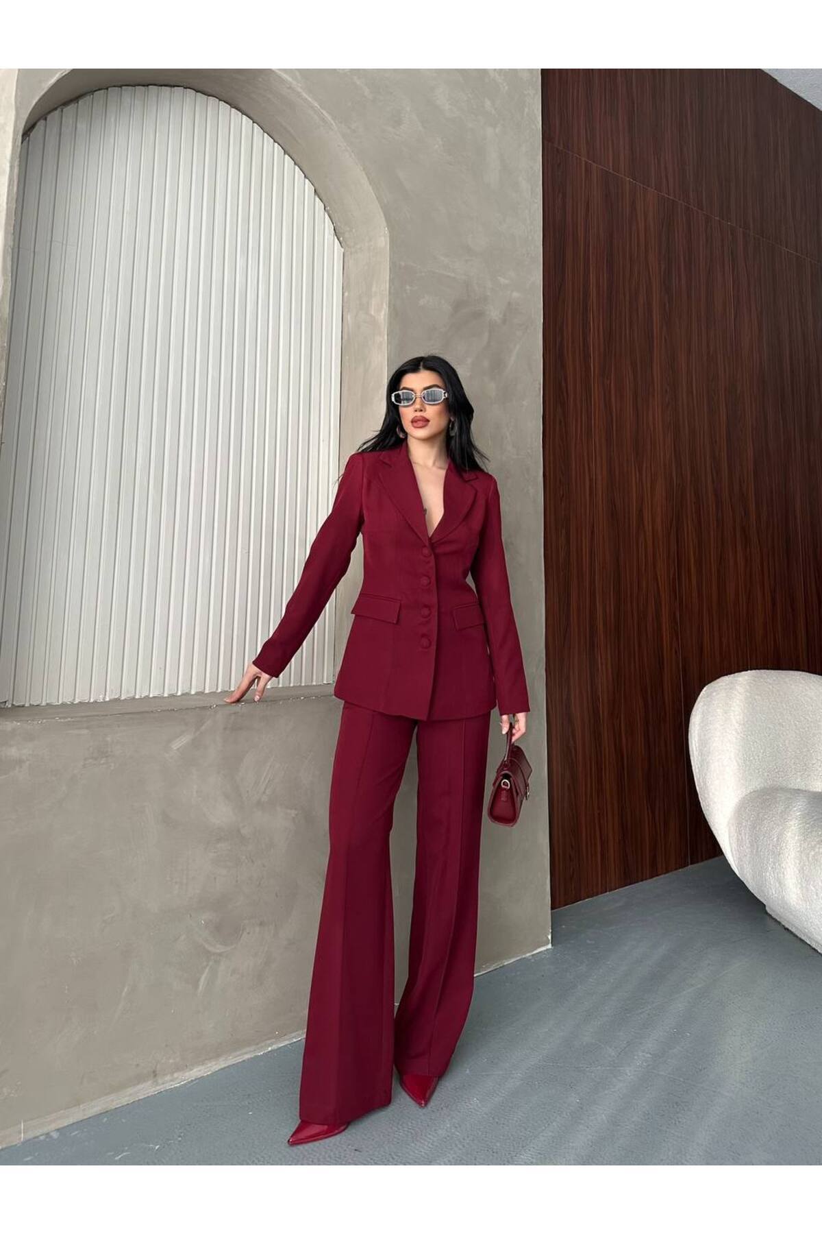 Ensemble veste et pantalon bordeaux pour femme à 4 boutons - Görsel 6