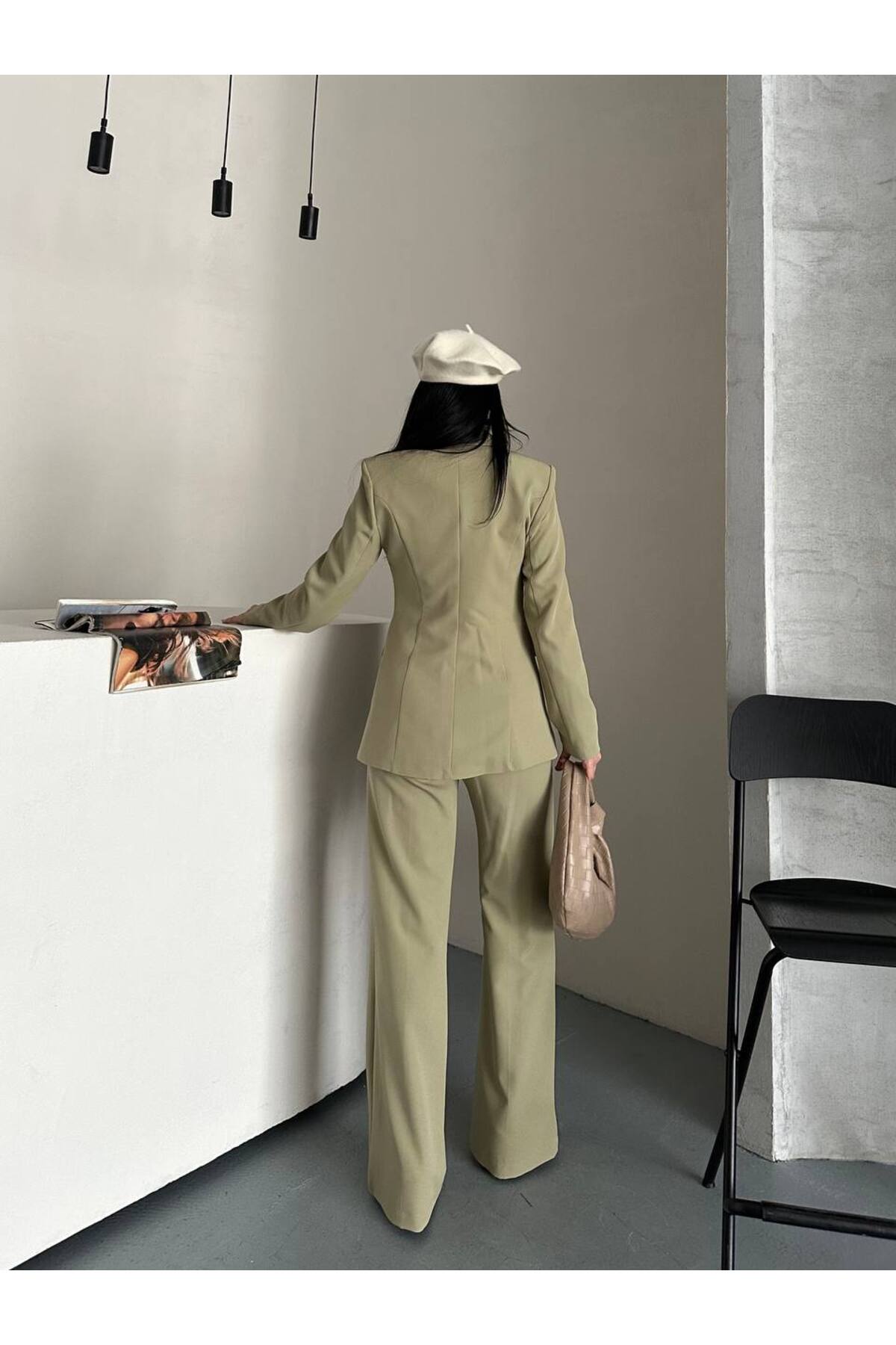 Ensemble veste et pantalon kaki à 4 boutons pour femme - Görsel 7