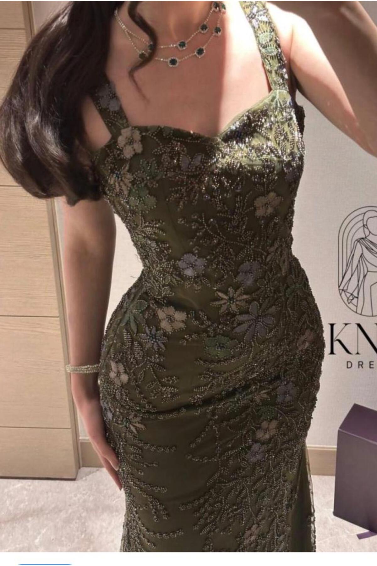 فستان سهره تفتة مطرز و الورد