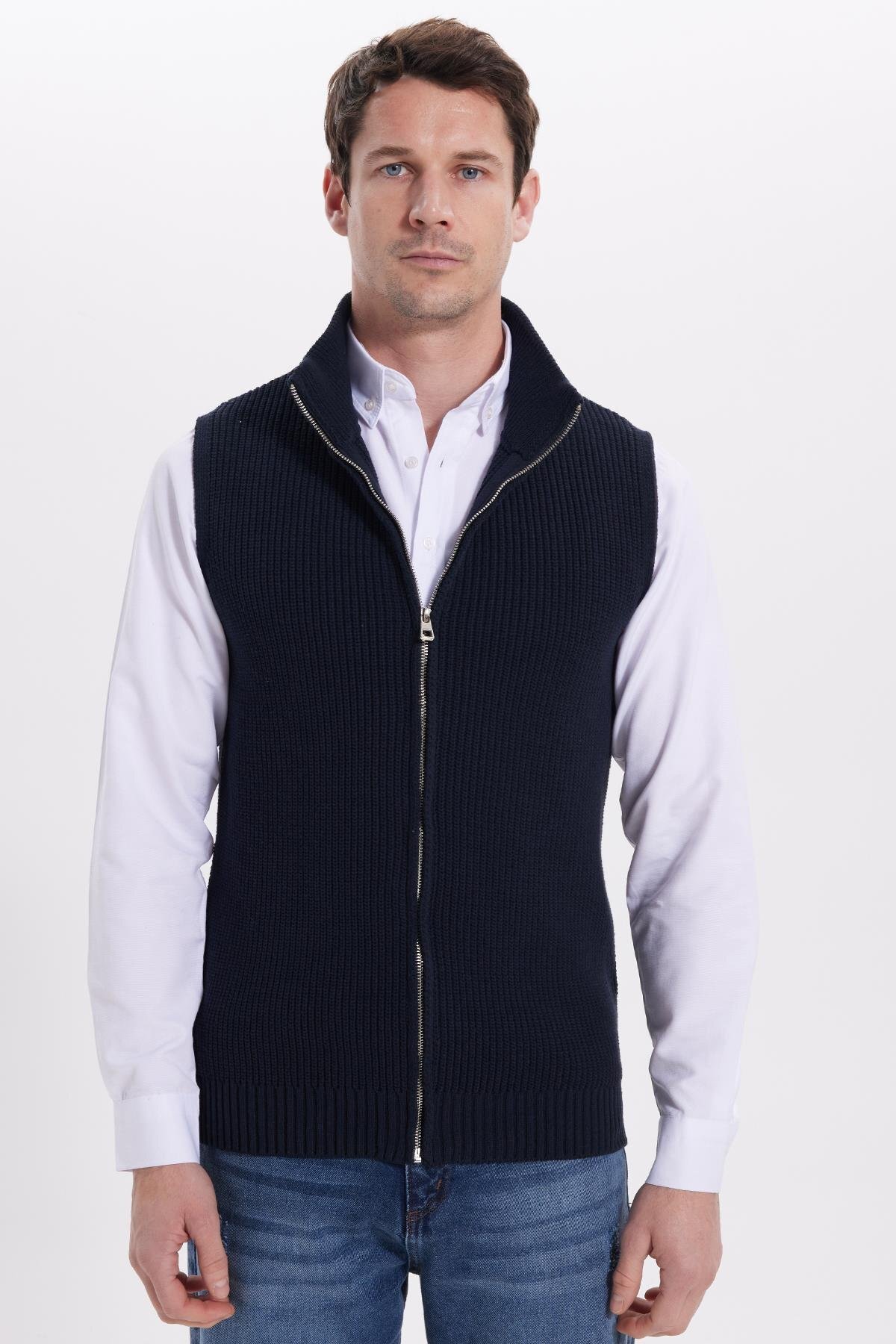 Tudors  Erkek Standart Fit Normal Kesim Fermuarlı Dik Yaka Sıcak Tutan Lacivert Triko Yelek - Görsel 3