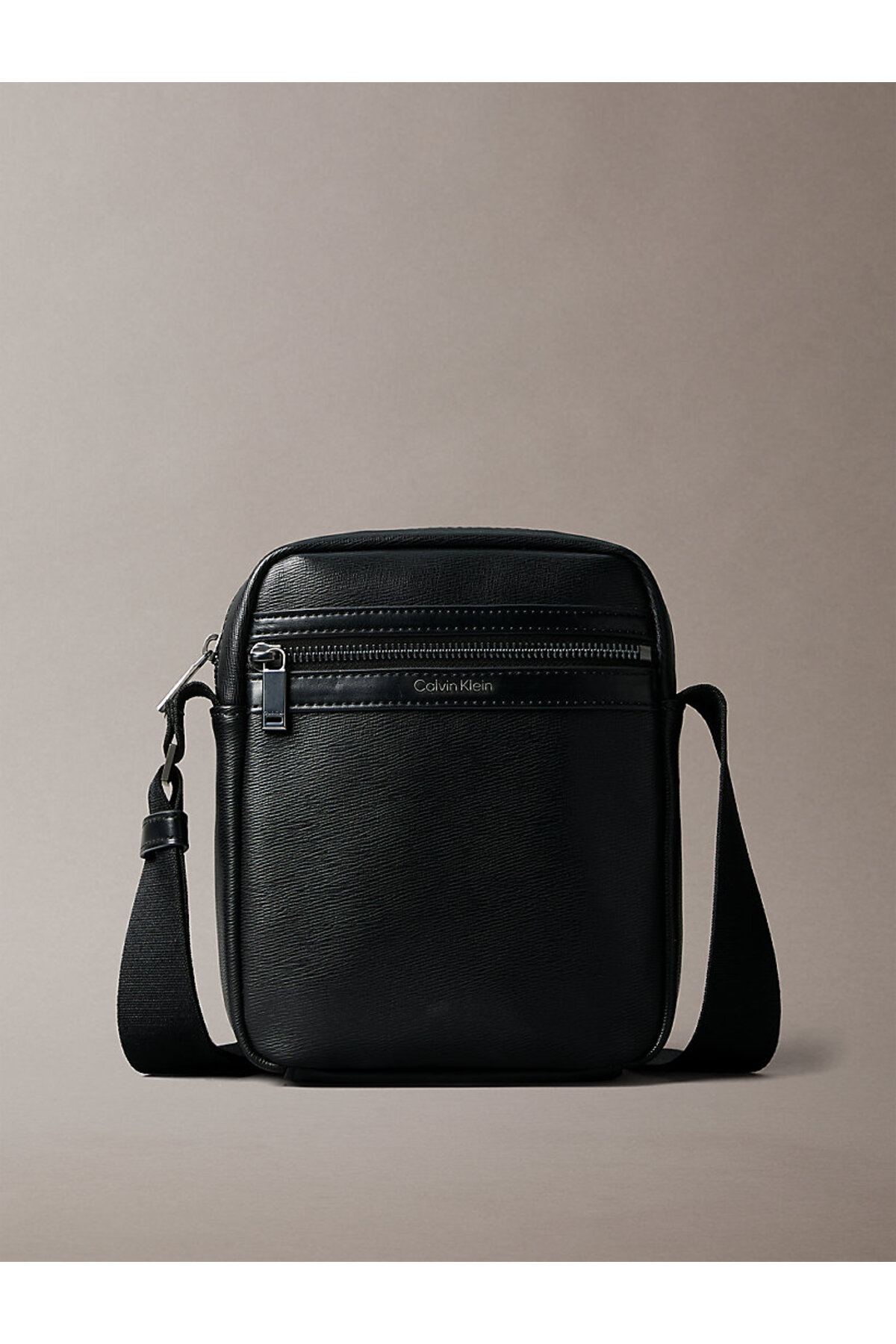 کلوین کلاین کیف شانه‌ای زیپ‌دار مردانه