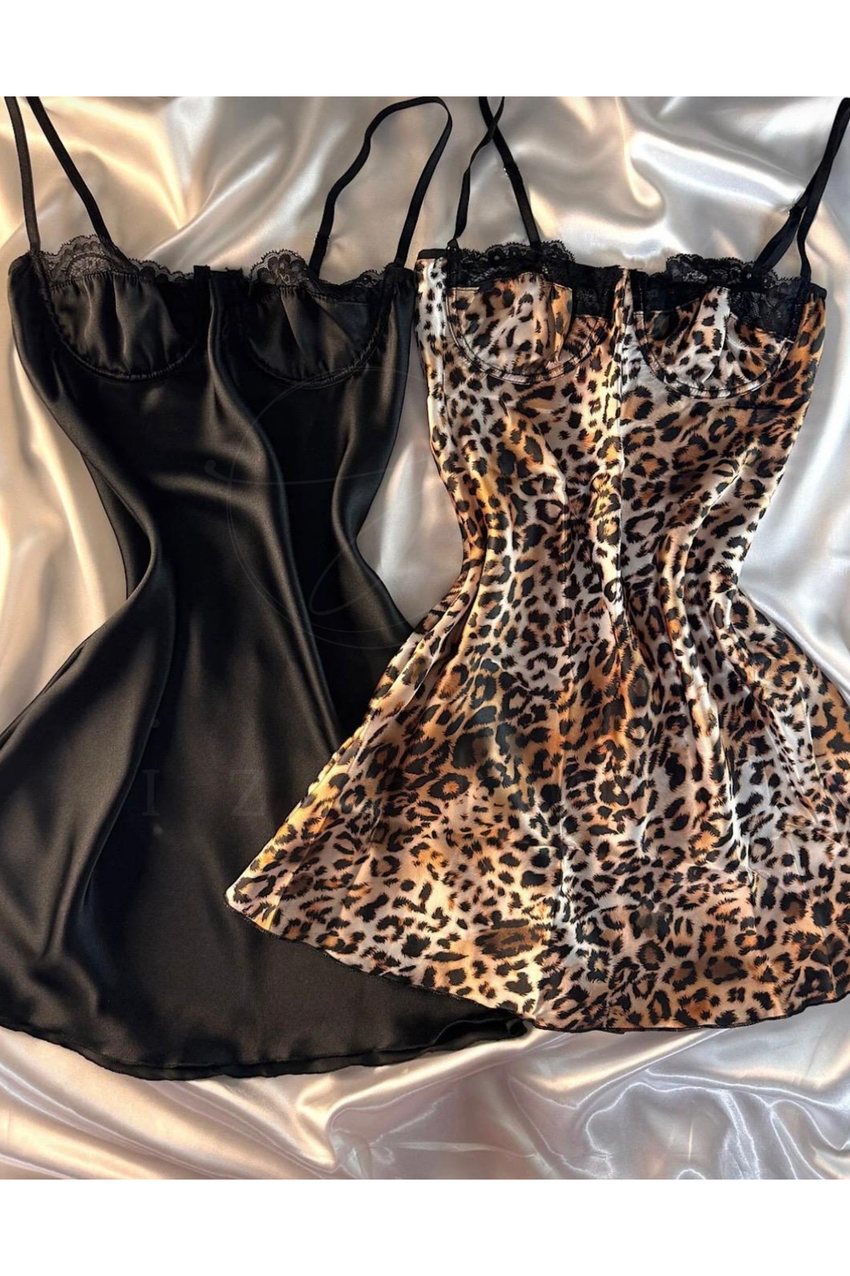 Harness İzora SİYAH ve LEOPAR Dantel Detaylı Askılı Saten Mini Elbise (2'Lİ PAKET)
