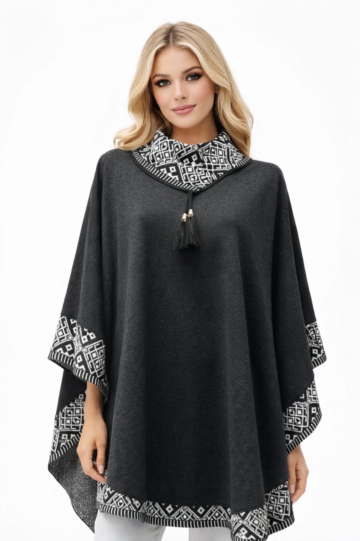 Fresh&Moda Kadın Siyah Beyaz Devrik Yakalı Desenli Geniş Kalıp Dökümlü Panço