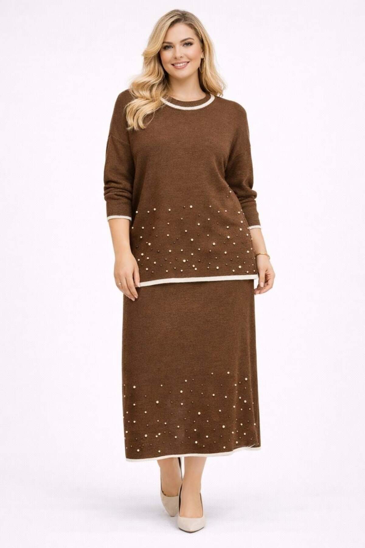 bezeXL Büyük Beden İncili Triko Takım Kahverengi