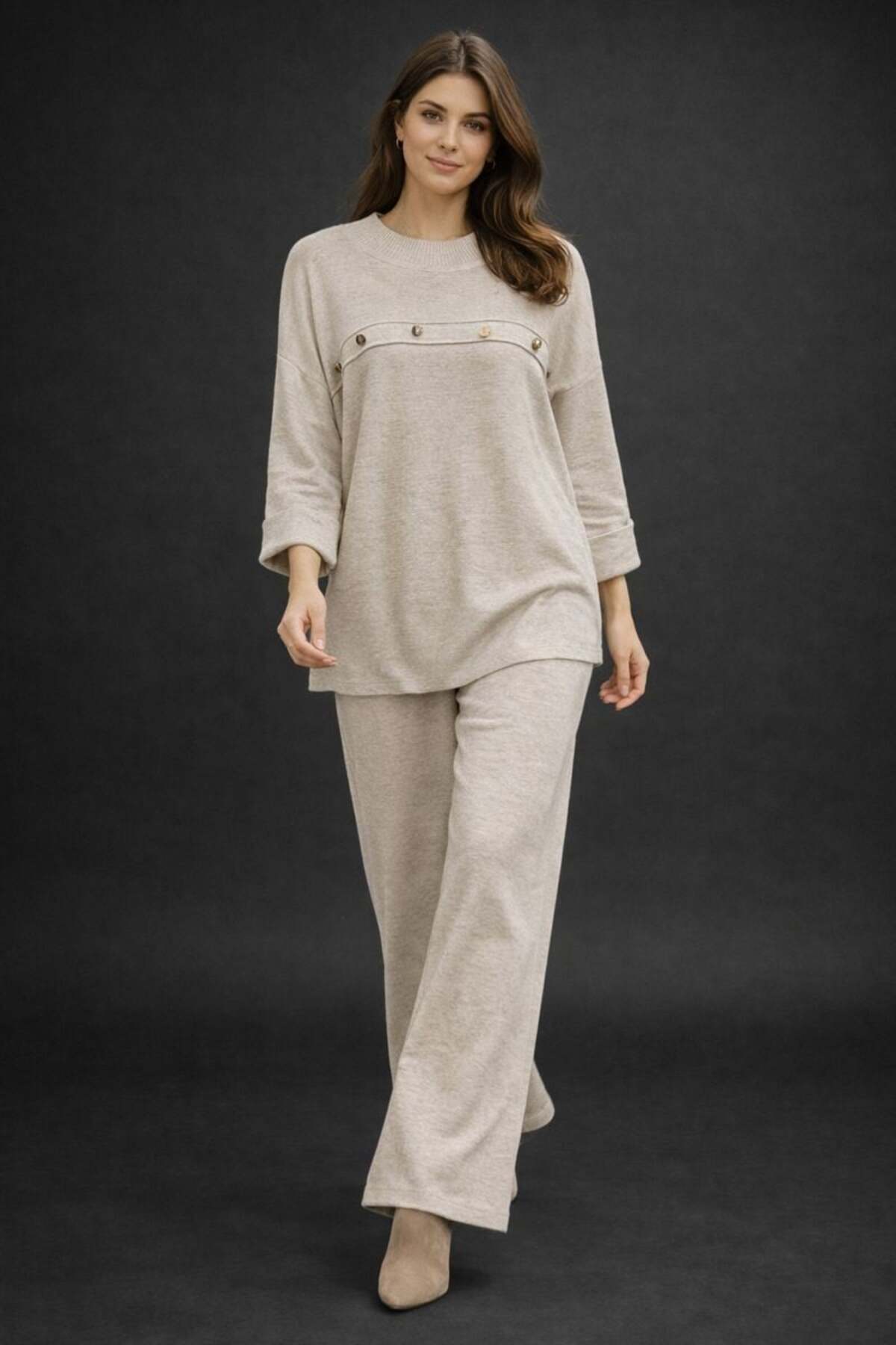 bezeXL Büyük Beden Gold Düğme Detaylı İkili Triko Takım Ekru