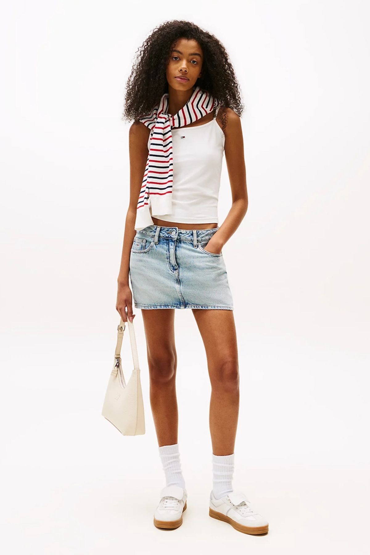 Tommy Jeans Tommy Hilfiger Denim Essentials Kadın Beyaz T-shirt DW0DW20675YBL görsel 2
