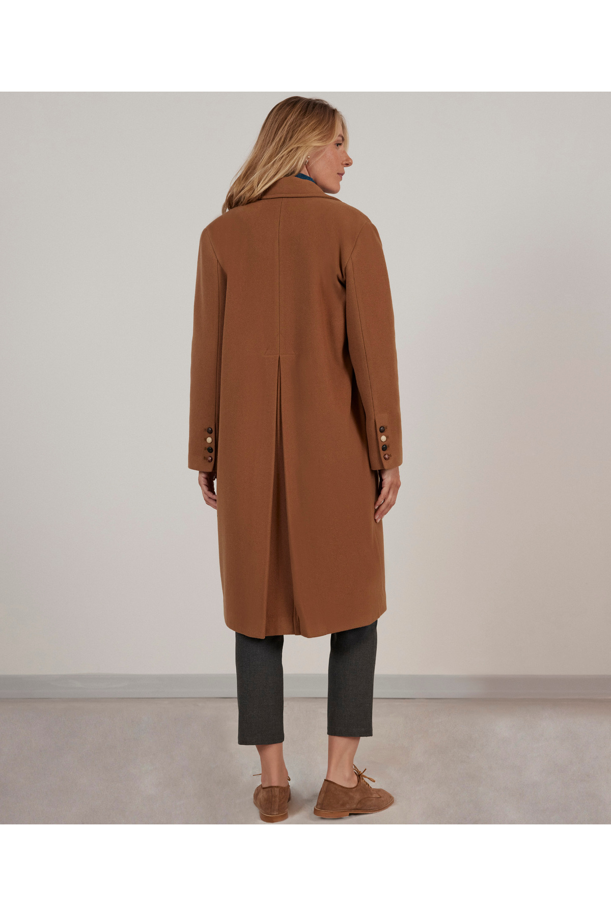 Yargıcı  Düğme Detaylı Palto - Görsel 3