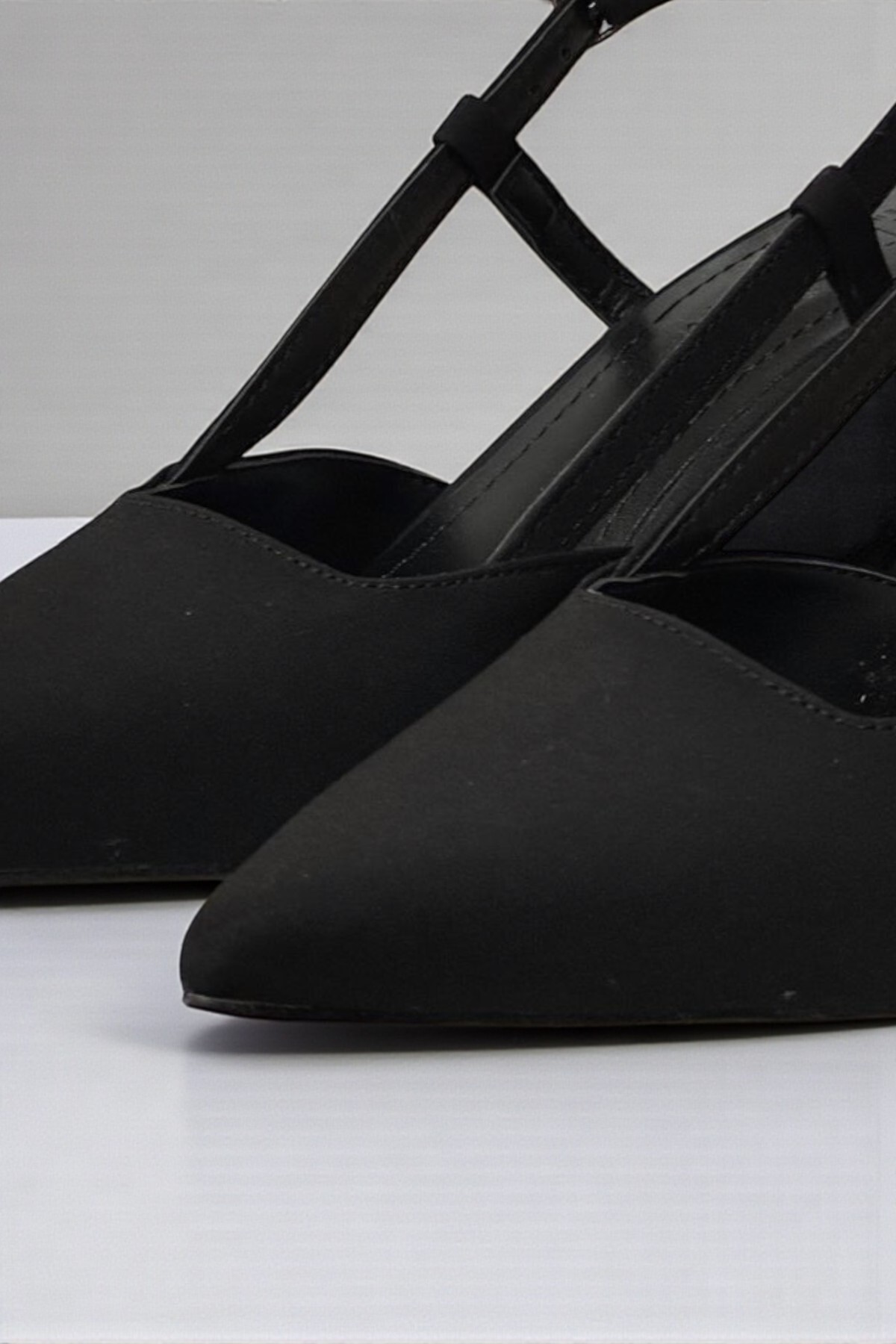 Cochines  Kadın Siyah Toka Detaylı Abiye Sitiletto Klasik Topuklu Ayakkabı - Görsel 3