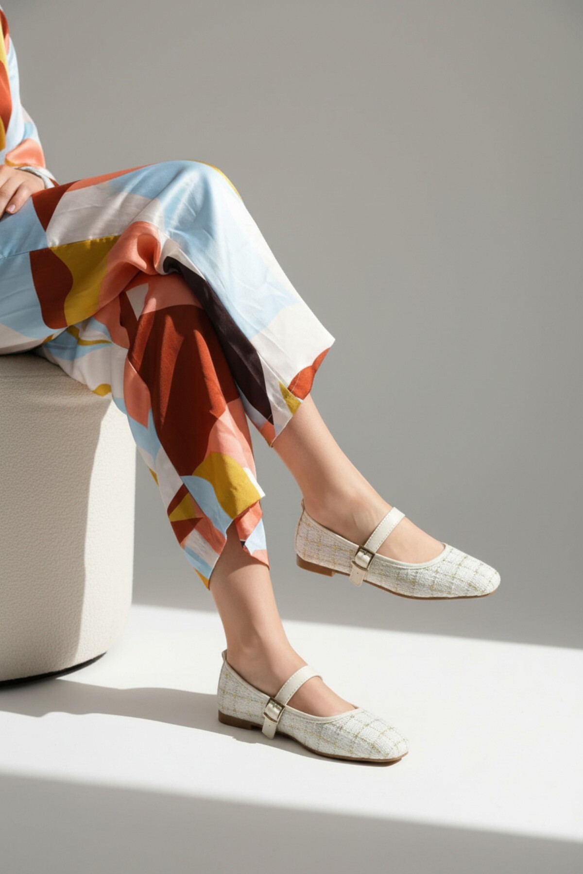 Cochines  Kadın Beyaz Krem Tuvit Tokalı Bantlı Kısa Topuklu Babet - Görsel 2