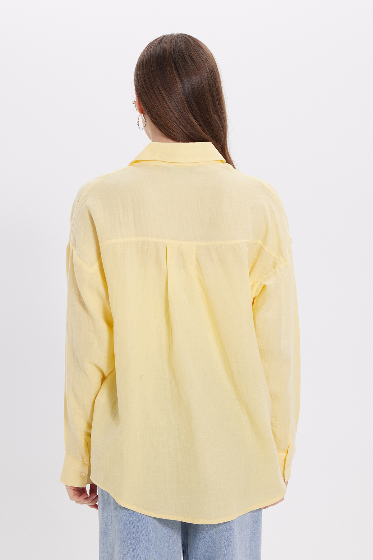 Tudors  Kadın Oversize Geniş Kesim %100 Pamuk Müslin Kumaş Uzun Kollu Cepli Dokulu Sarı Gömlek - Görsel 7