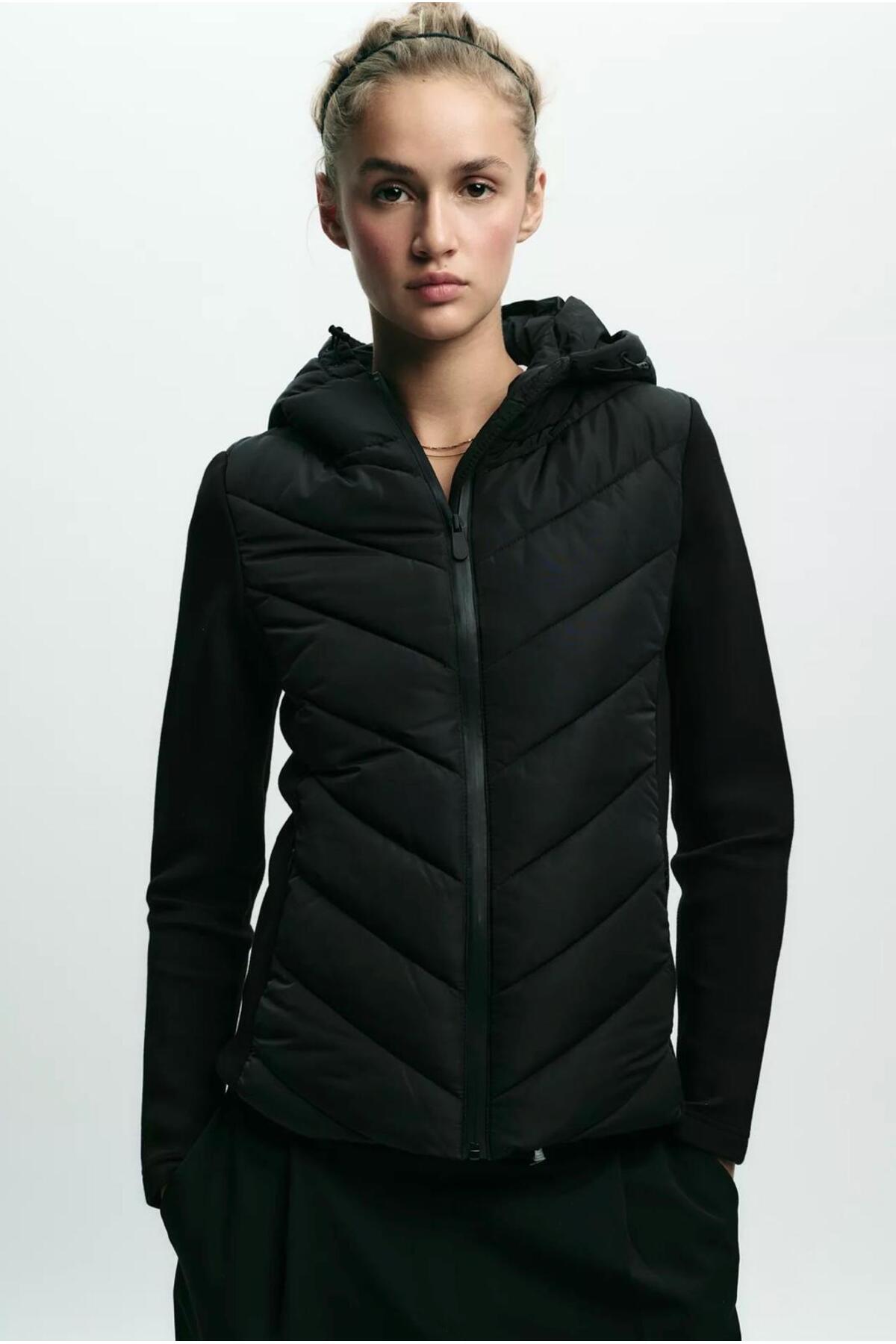 nathia outdoors  Siyah Kapüşonlu Şişme Mont Kışlık Slim Fit Rüzgar Geçirmez Fermuarlı Kadın Mont Range Rover Mom - Görsel 2