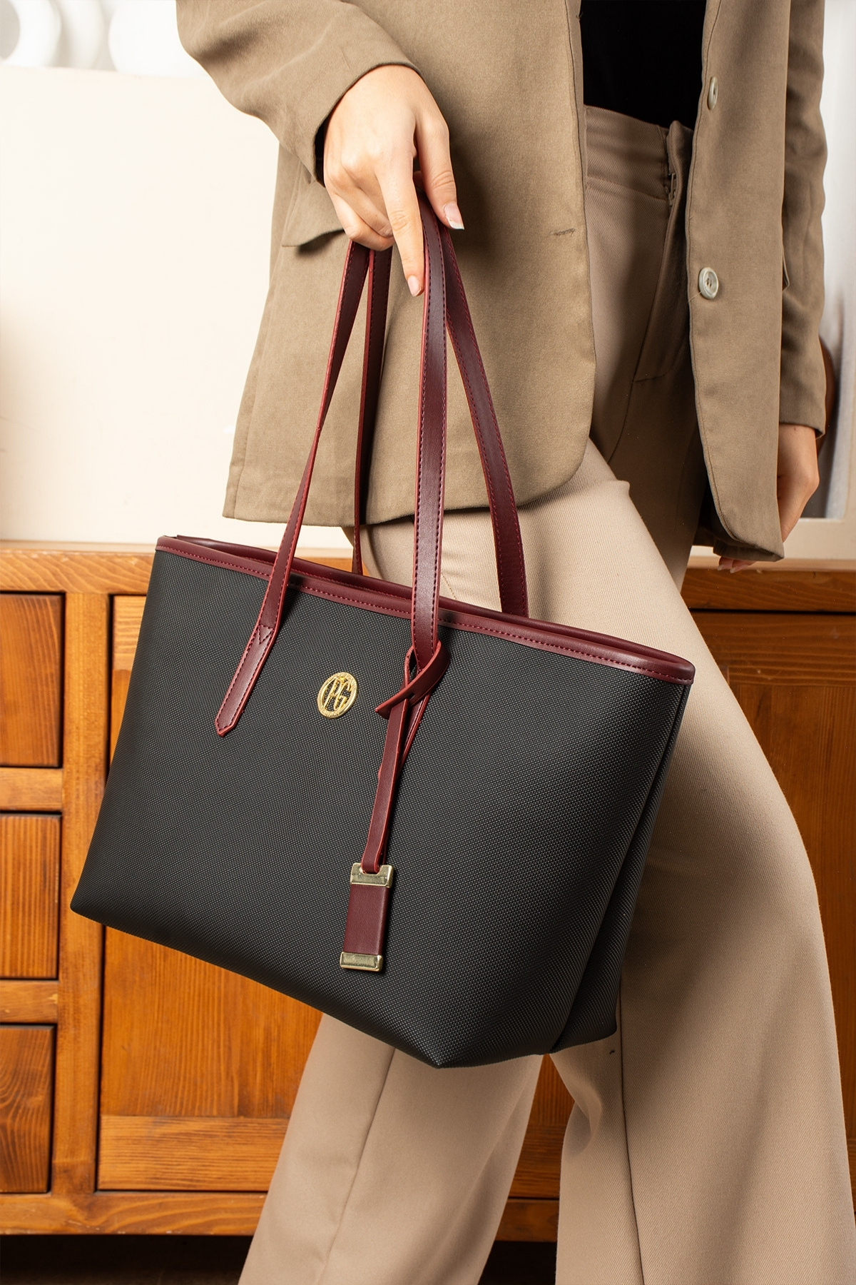 Original Women's Polo Collection Luxury Soft Leather Large Volume Oversized Classic & Stylish Shoulder Bag