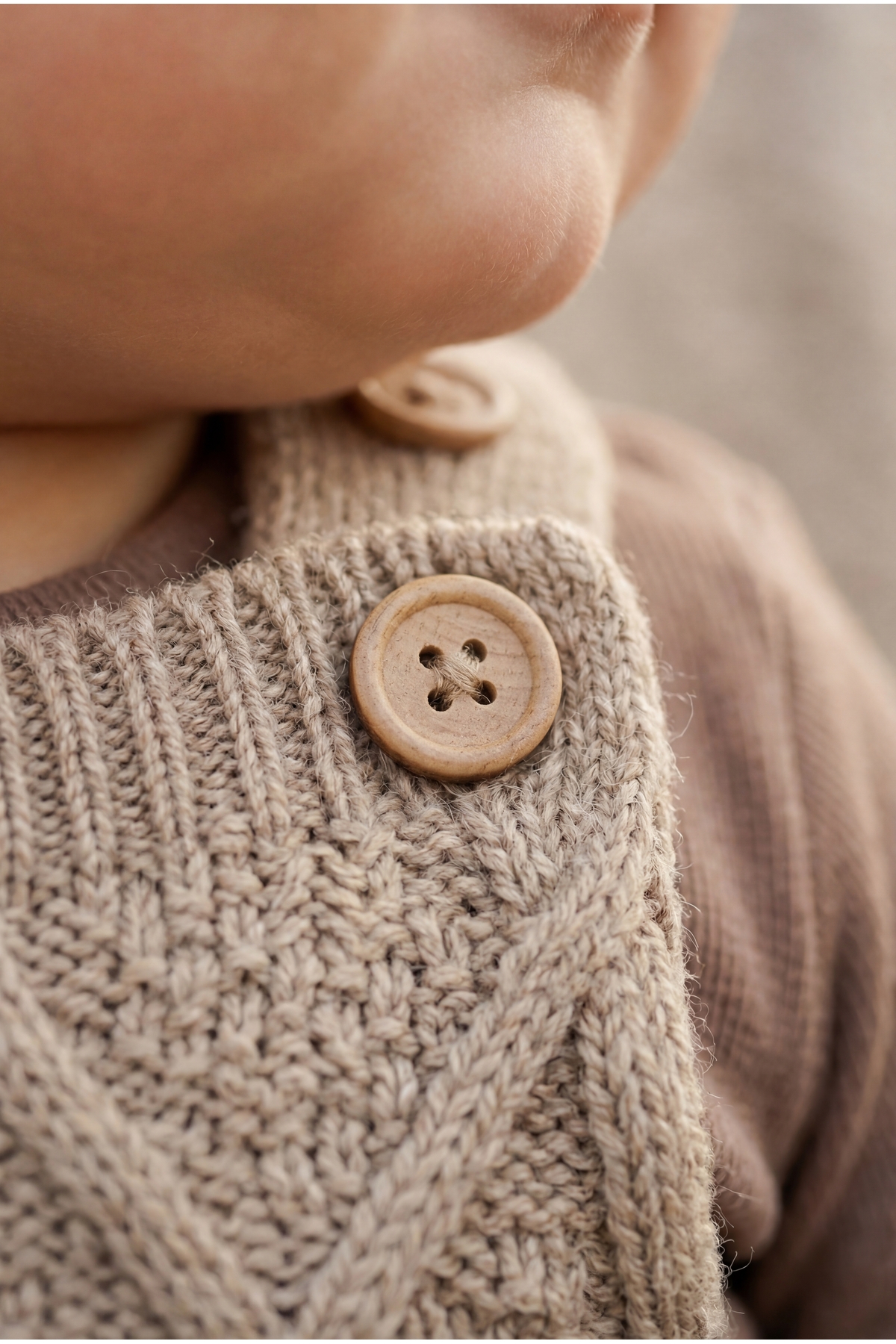 Babily Ayarlanabilir Askılı Selanik Örgü Şapkalı Triko Tulum Salopet Bebek fotoğrafı 5 (önizleme)