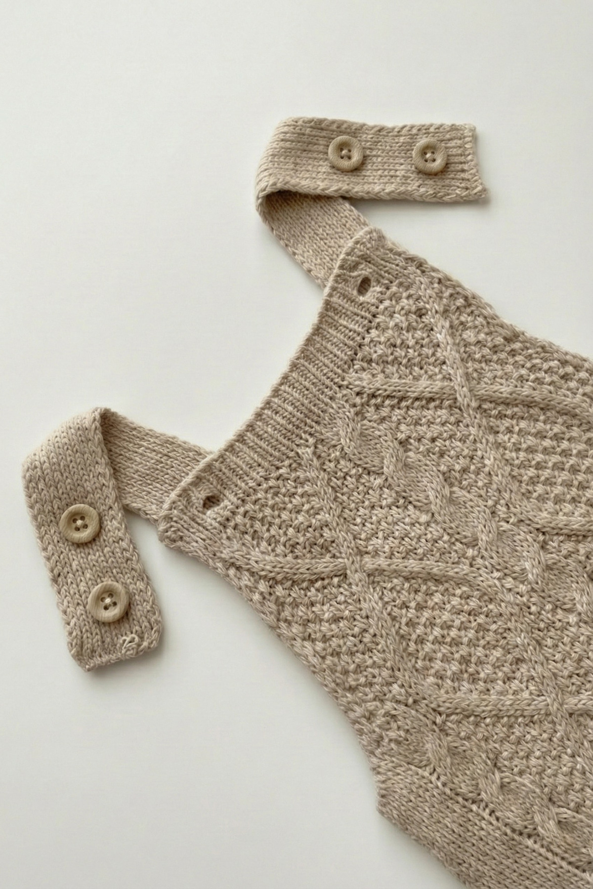 Babily Ayarlanabilir Askılı Selanik Örgü Şapkalı Triko Tulum Salopet Bebek fotoğrafı 3 (önizleme)