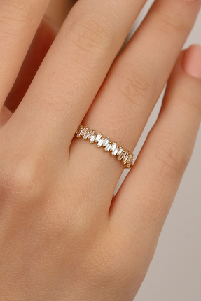 Cemre Gold 14 Ayar Altın Sıra Taşlı Baget Yüzük