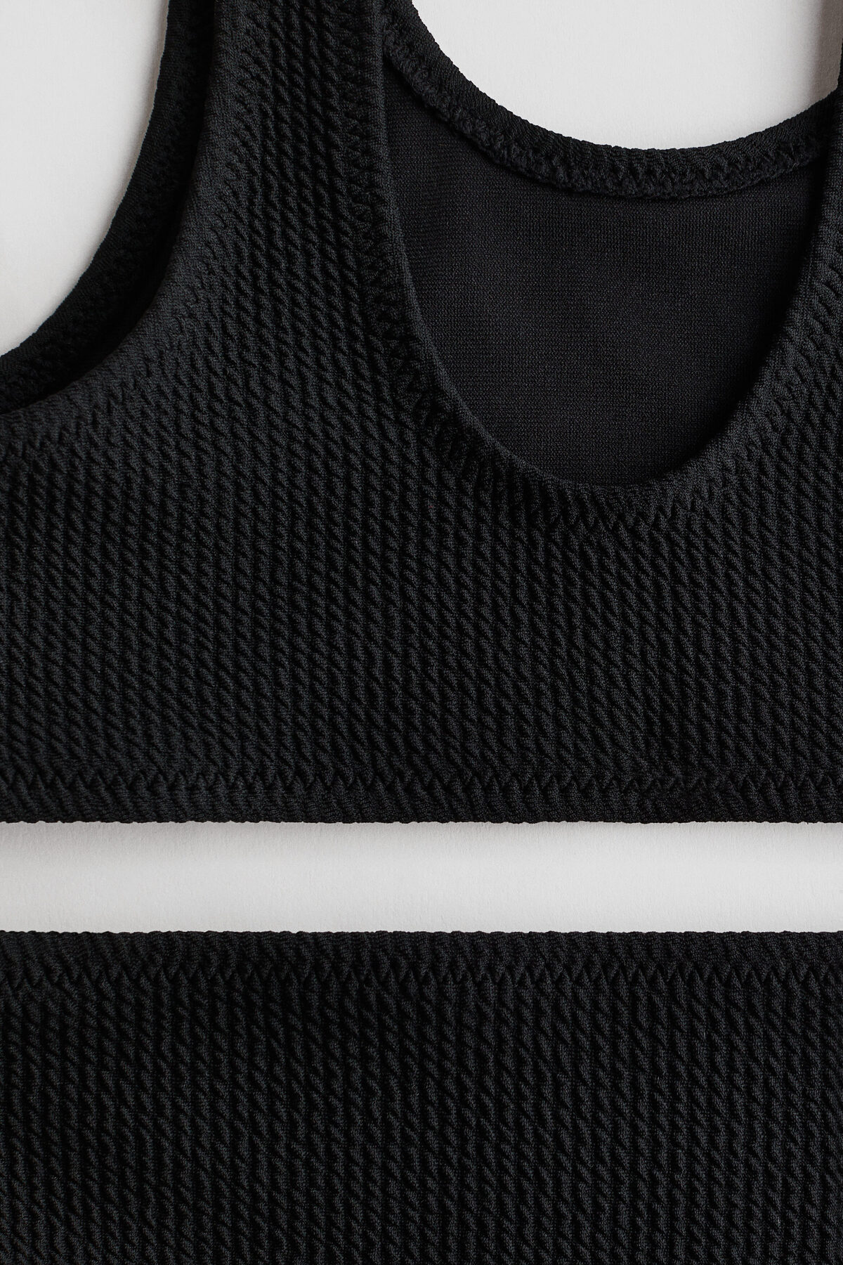 H&M Tekstüre Bikini fotoğrafı 2 (önizleme)