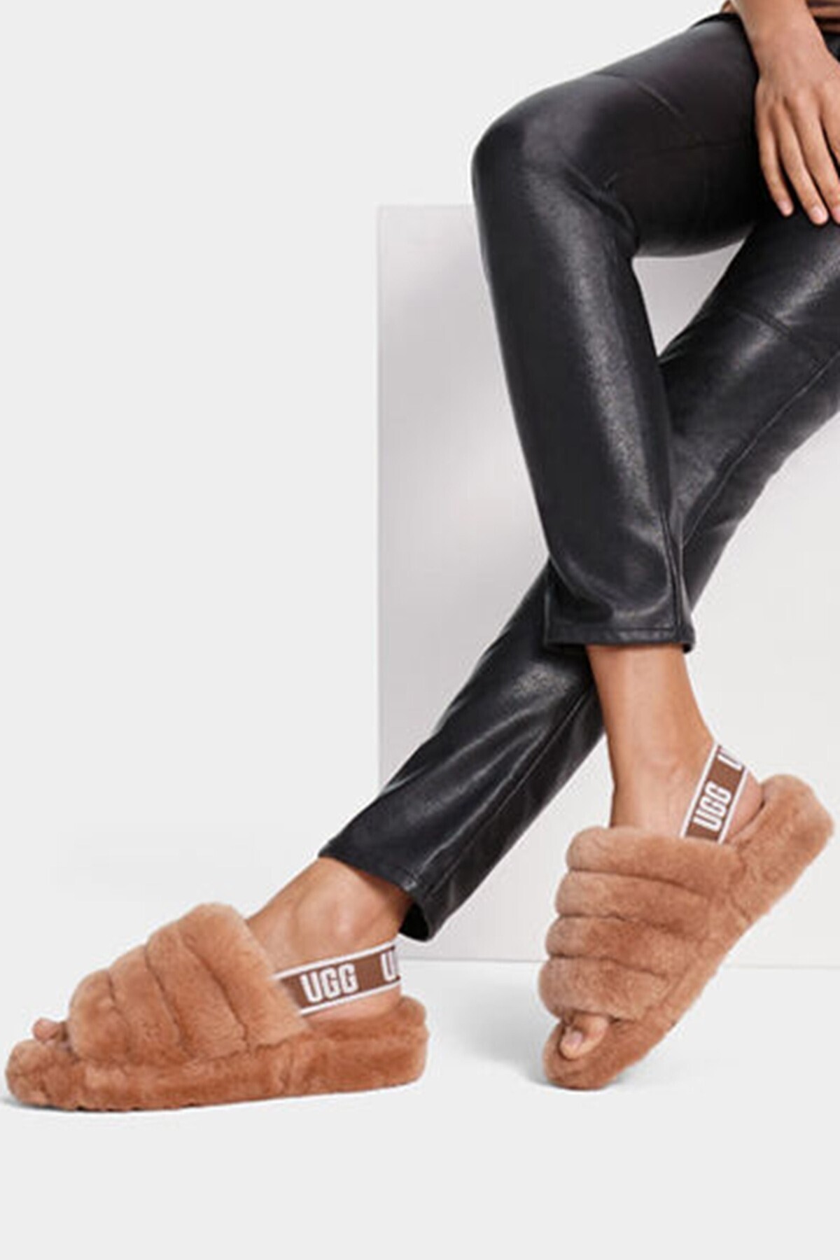 آگ دمپایی زنانه چرم طبیعی W Fluff Yeah Slide، دمپایی زنانه پوست گوسفند اصل، قهوه‌ای مایل به زرد