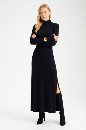 By Yaren Yazıcı Kadın Siyah Balıkçı Yaka Parmak Geçmeli Yandan Yırtmaçlı Trik...