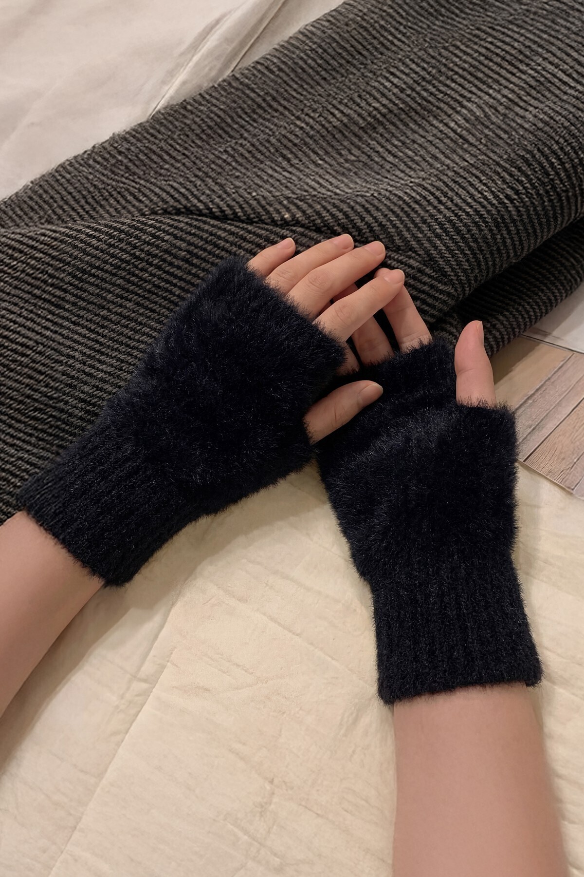 BAHELS Kadın 1 Çift Kışlık Parmaksız Termal Esnek Peluş Eldiven