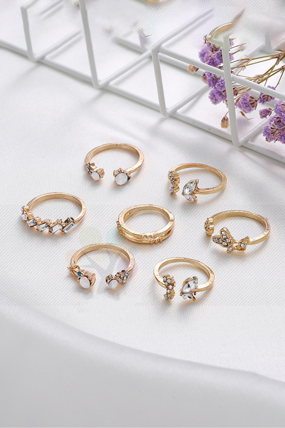 The Collection 7'li Minimal Ay Kelebek ve Çiçek Detaylı Gold Yüzük Seti görsel 2