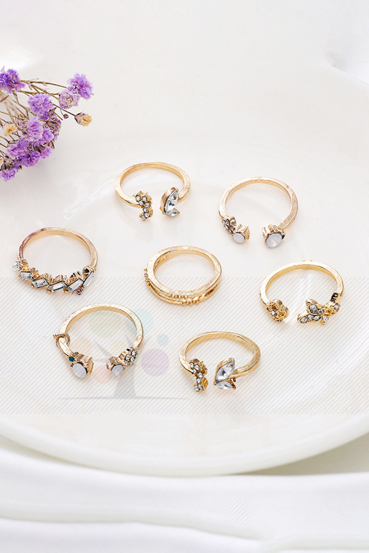 The Collection 7'li Minimal Ay Kelebek ve Çiçek Detaylı Gold Yüzük Seti görsel 3