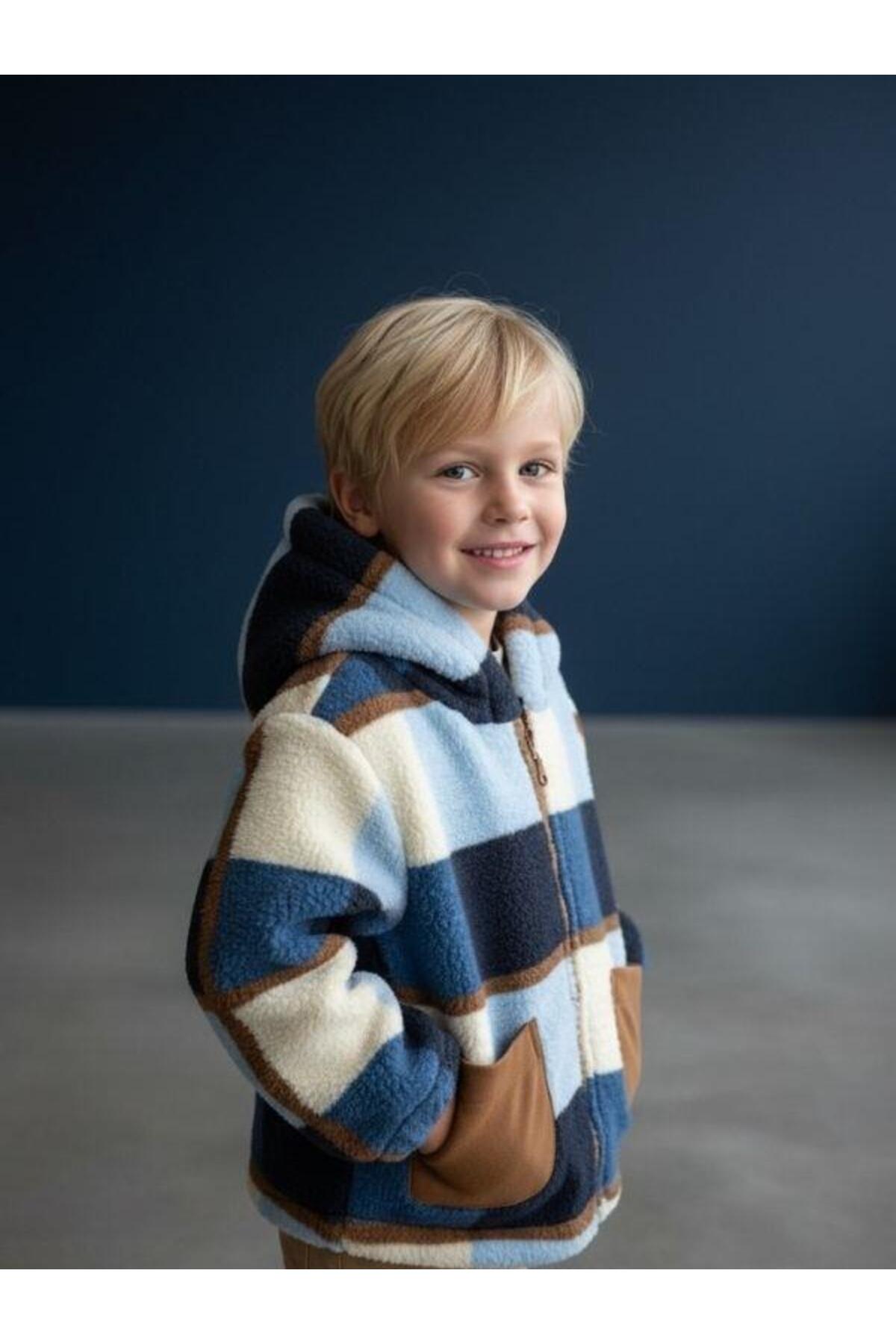 Zekids Erkek Çocuk Peluş Ekose Desenli Kapüşonlu Mont fotoğrafı 3 (önizleme)