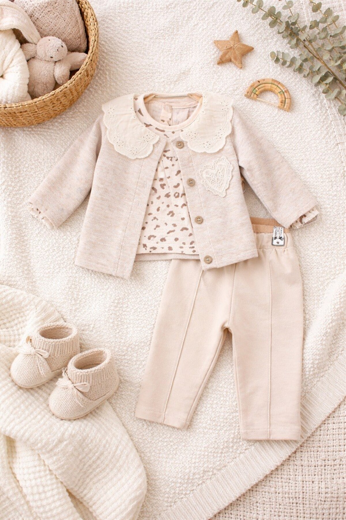 Minelia Kids Baby Girl Beige Leopard Printed 3-Piece 100% Cotton Stylish Baby Set