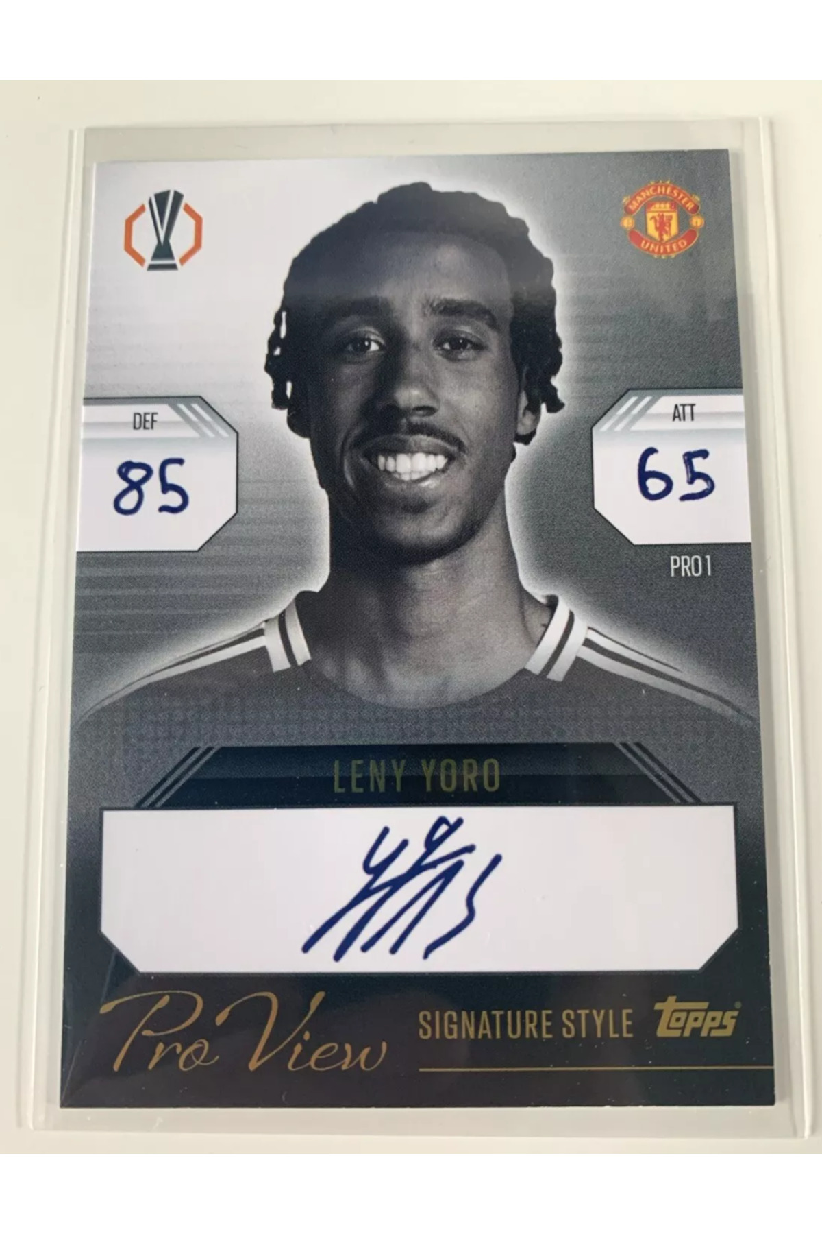 Topps Match Attax Extra 24/25 Leny Yoro Pro View Signature Style