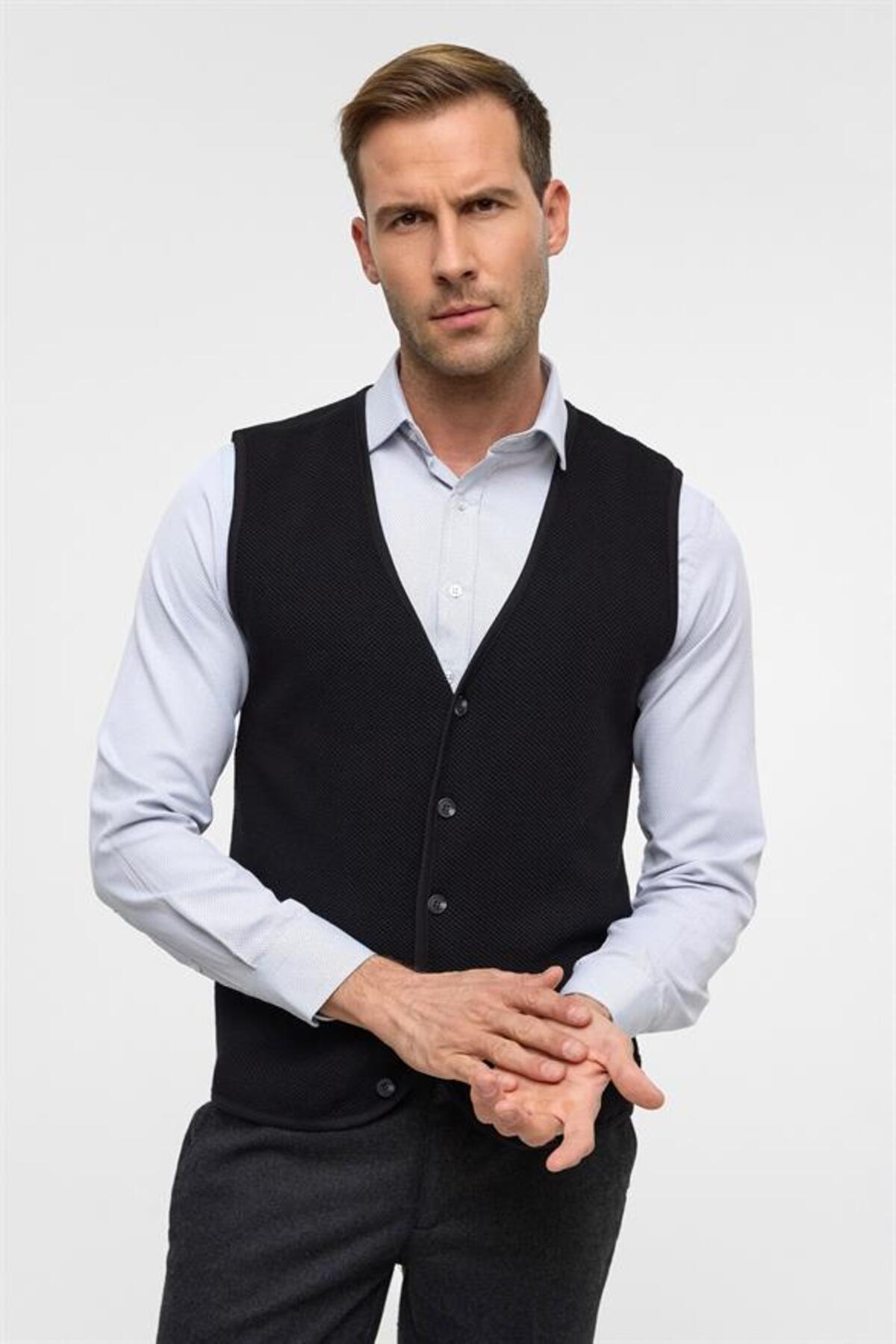 SÜVARİ  Siyah Regular Kapitone V Yaka Yelek - Görsel 3