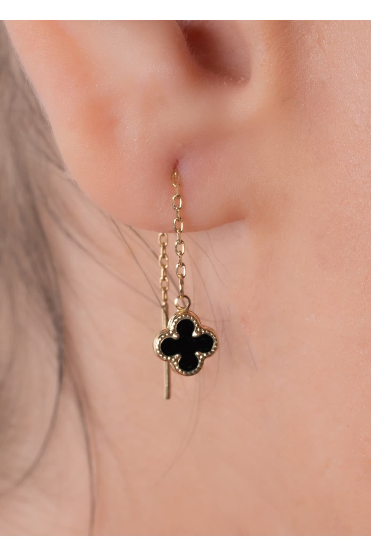 YCL JEWELLERY 8 Ayar Altın Siyah Sallantılı Yonca Küpe