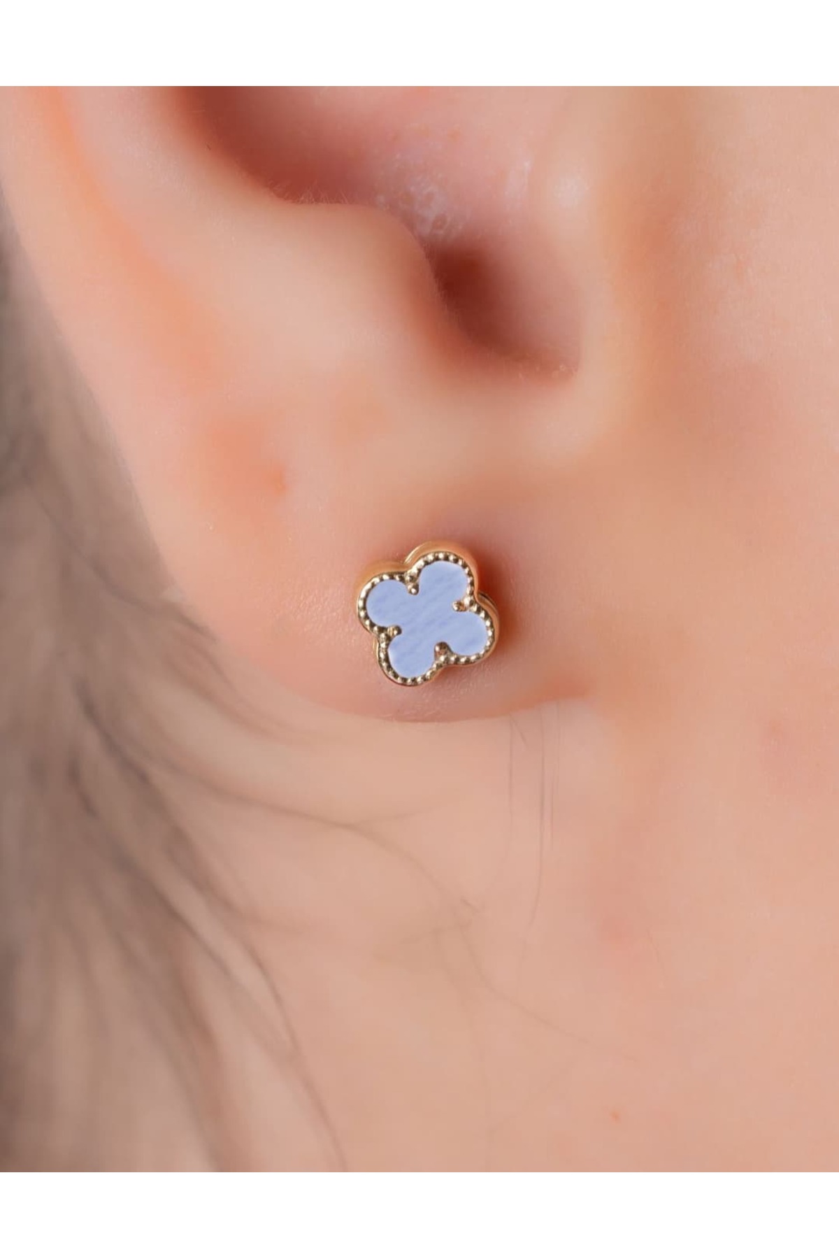 YCL JEWELLERY 14 Ayar Altın Parçalı Mavi Yonca Küpe 6mm