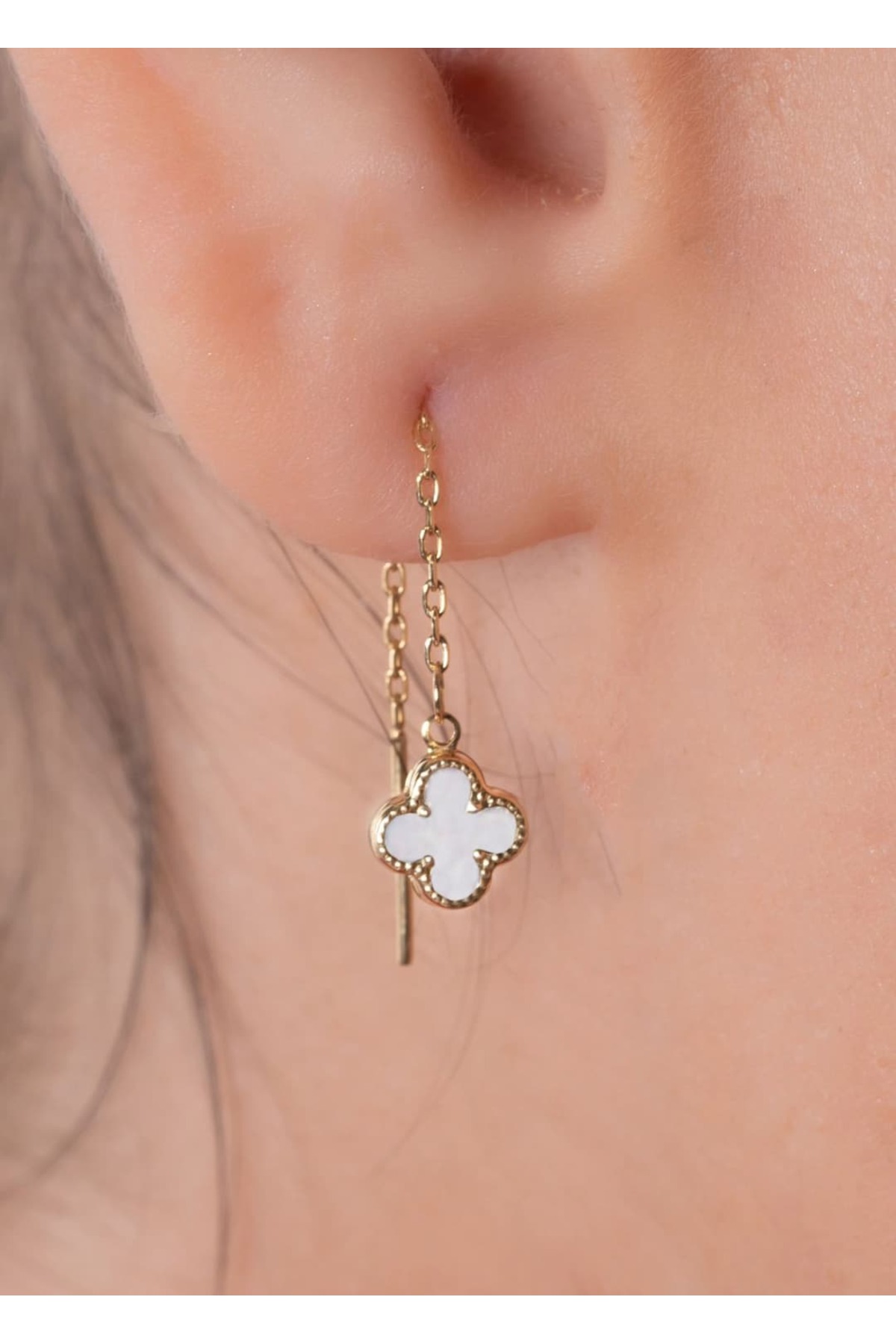 YCL JEWELLERY 14 Ayar Altın Beyaz Sallantılı Yonca Küpe