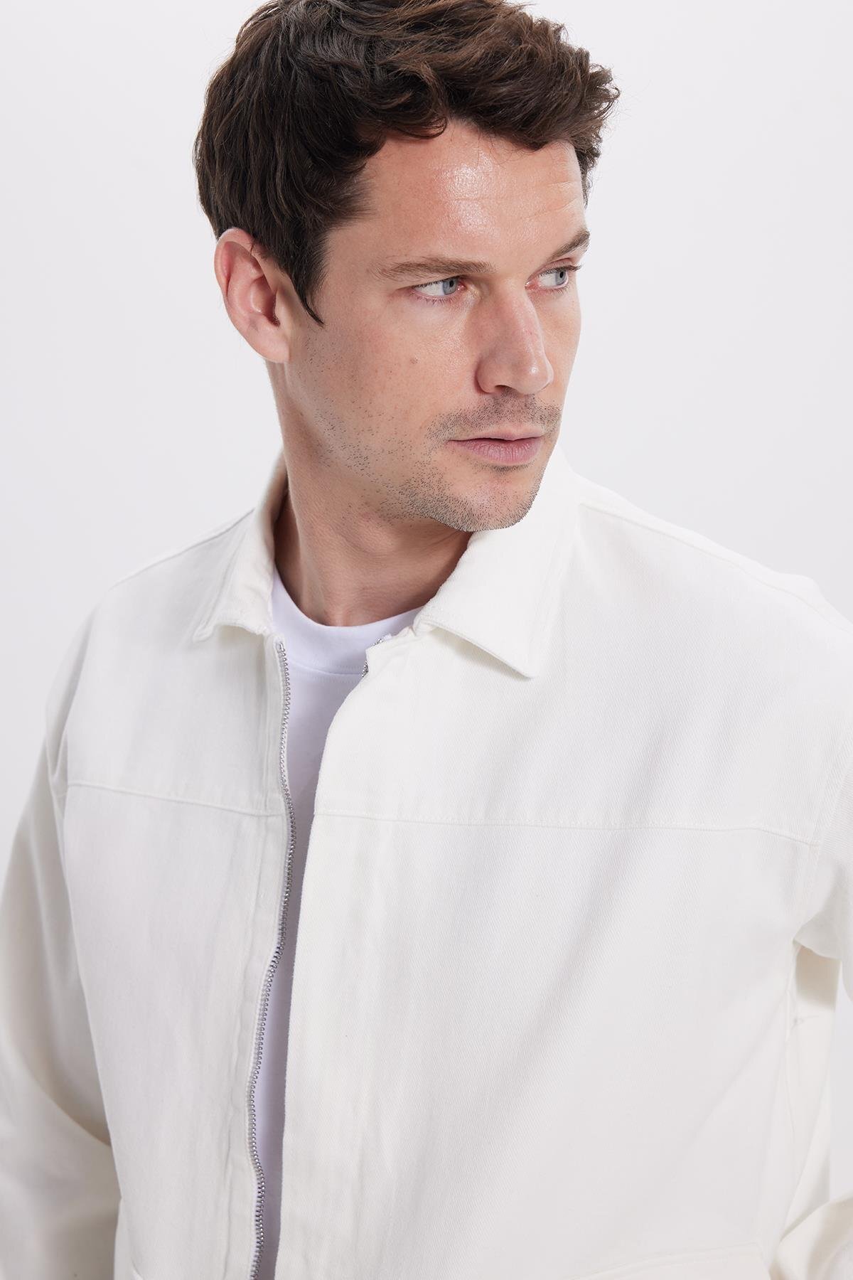 Tudors  Erkek Relax Fit Rahat Kesim Çift Cep Denim Beyaz Kot Mont Gömlek