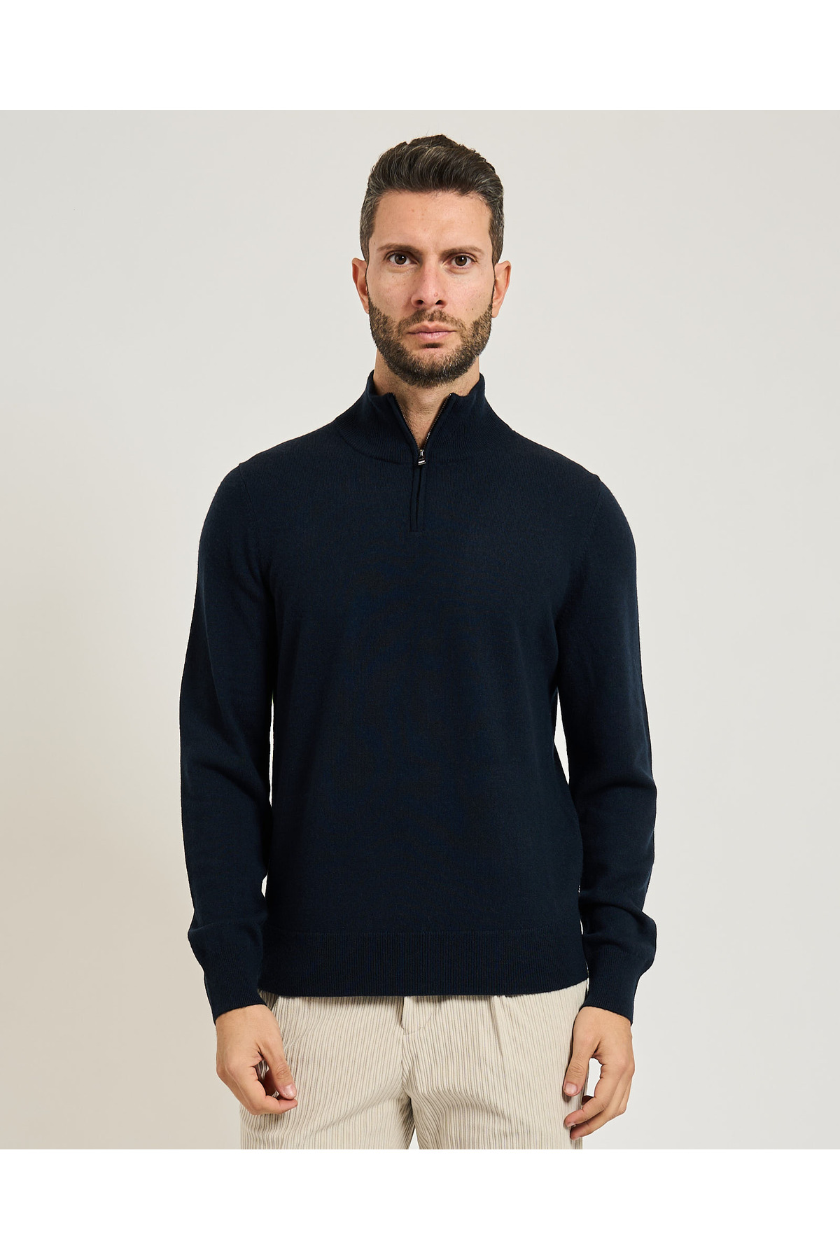 باس پلیور مردانه طرح معمولی، ترکیبی از پشم و کشمیر، یقه ایستاده، نیم زیپ، سرمه‌ای، کد ۵۰۵۴۹۹۸۴-۴۰۴