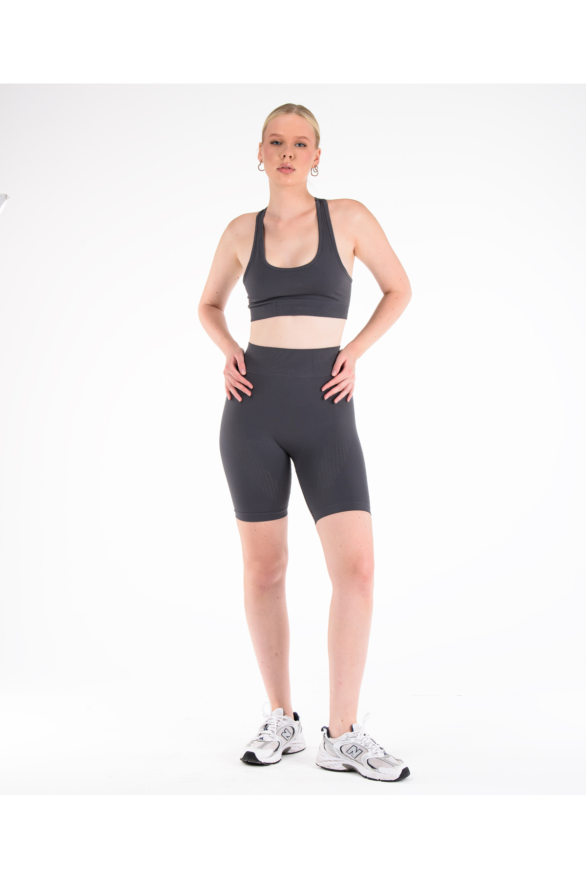 Leepsy Core Seamless Esnek Rahat Toparlayıcı Şort